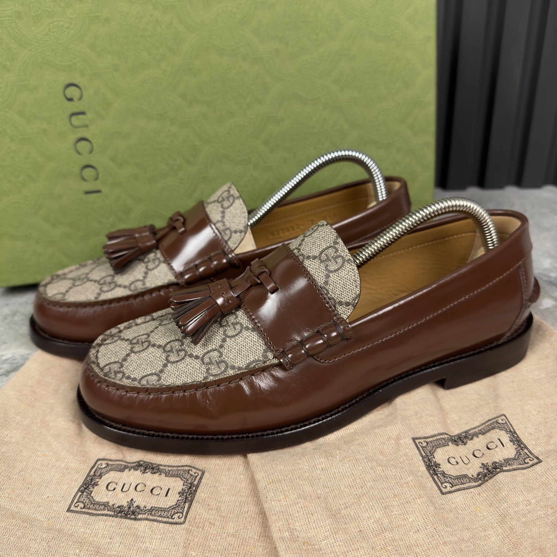 image of Gucci Mint Euc Millenial Ribot GG Supreme Loafers Leather 7 G in Brown, Men's (Size 8)