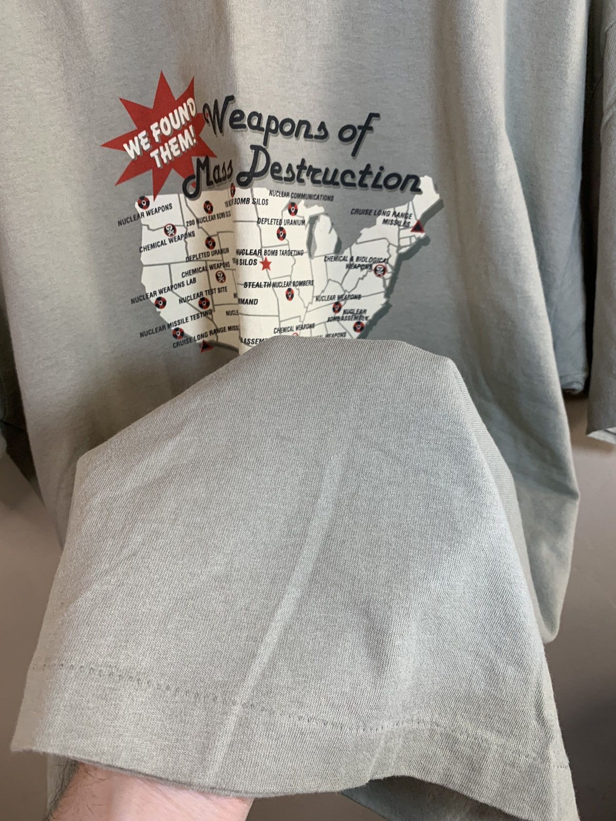 Vintage RARE Vintage Weapons Of Mass Destruction Single Stitch Shirt Size US XL / EU 56 / 4 - 6 Thumbnail