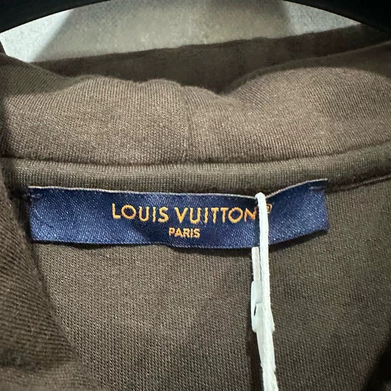 Louis Vuitton Louis Vuitton Three-flower Hardware Logo Hoodie Size US L / EU 52-54 / 3 - 3 Thumbnail