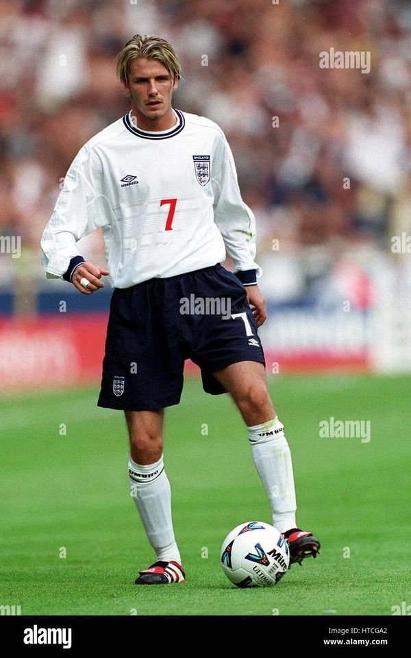 Vintage ENGLAND 1999 2001 HOME VINTAGE FOOTBALL SHIRT SOCCER JERSEY Size US L / EU 52-54 / 3 - 10 Thumbnail