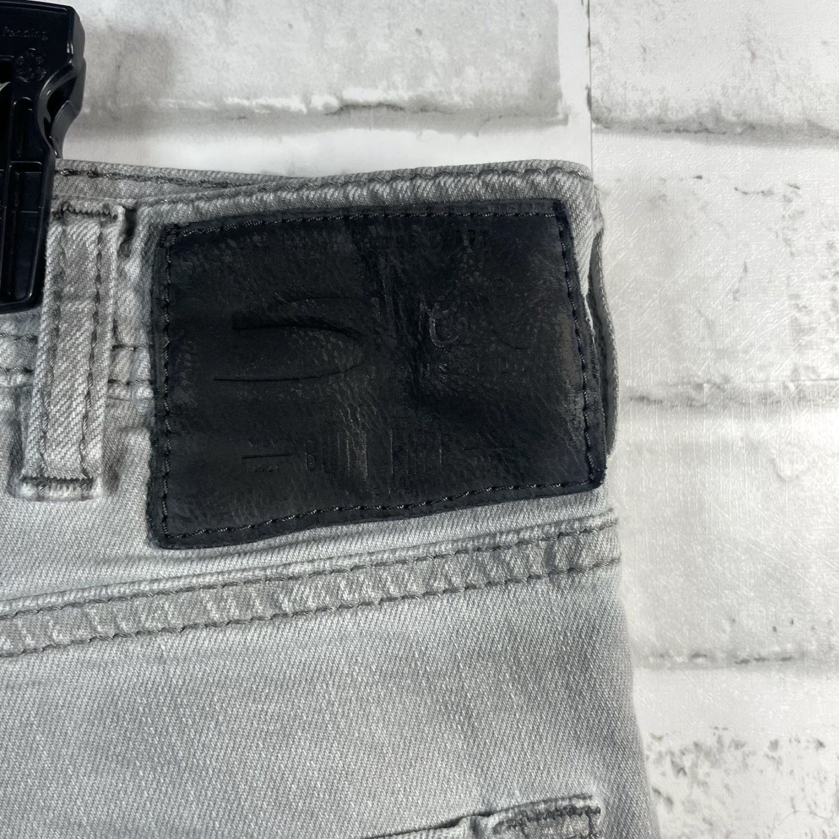 Silver Jeans Co. Silver Jeans Co. Grayson Gray Denim Jeans Women’s Size 32 Size 24" / US 00 / IT 34 - 5 Thumbnail