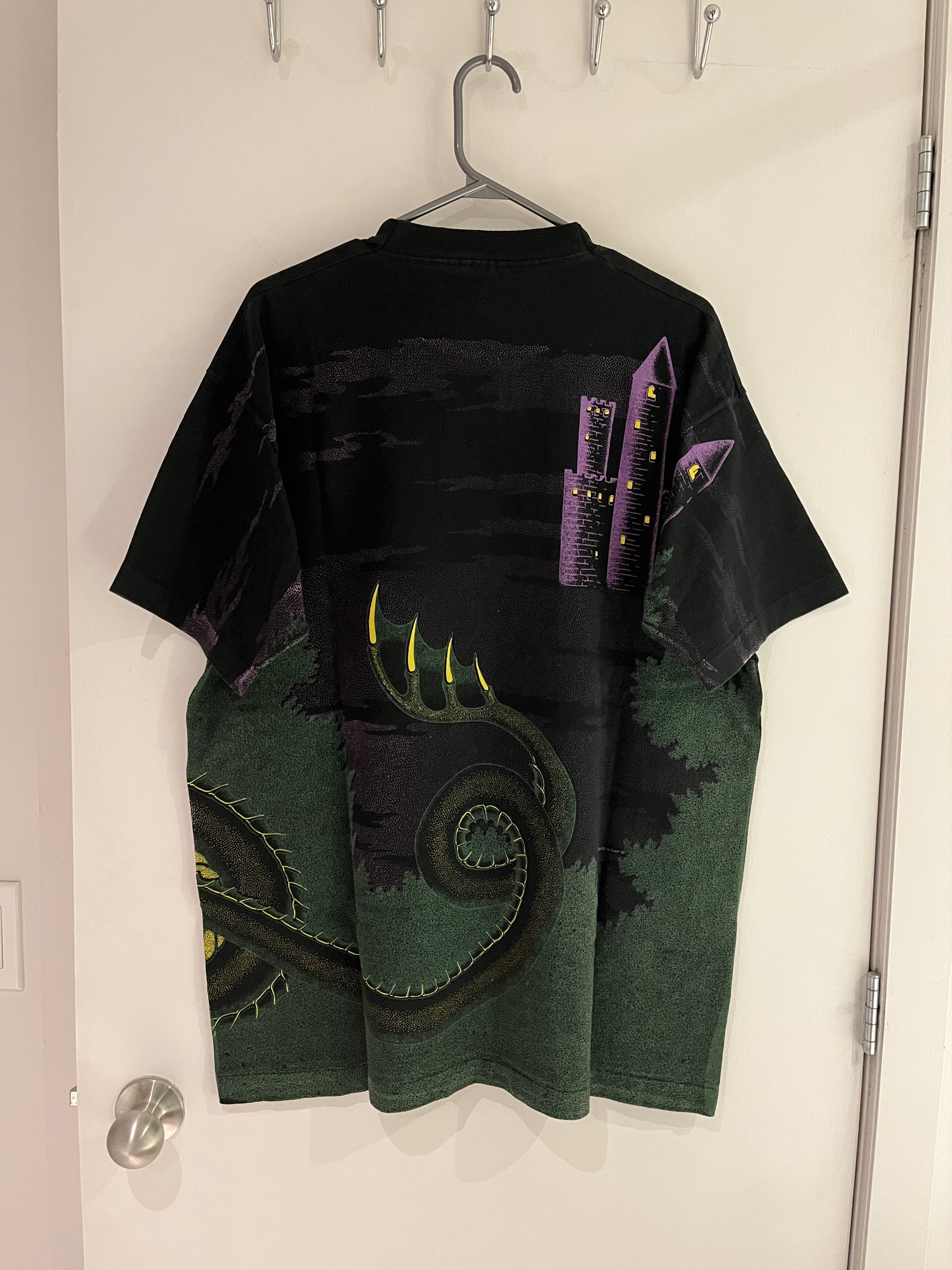 Vintage Vintage Fruit of the Loom AOP Dragon T-shirt Size US XL / EU 56 / 4 - 2 Thumbnail