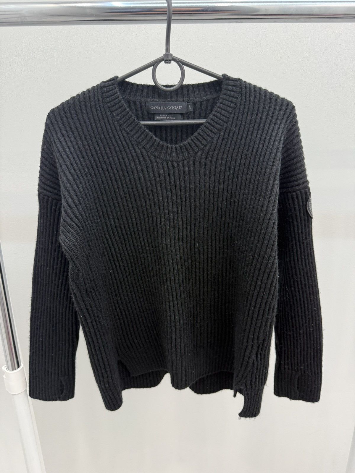 Canada Goose Canada Goose Logo Arm Ribbed Wool Sweater Size M / US 6-8 / IT 42-44 - 1 Thumbnail