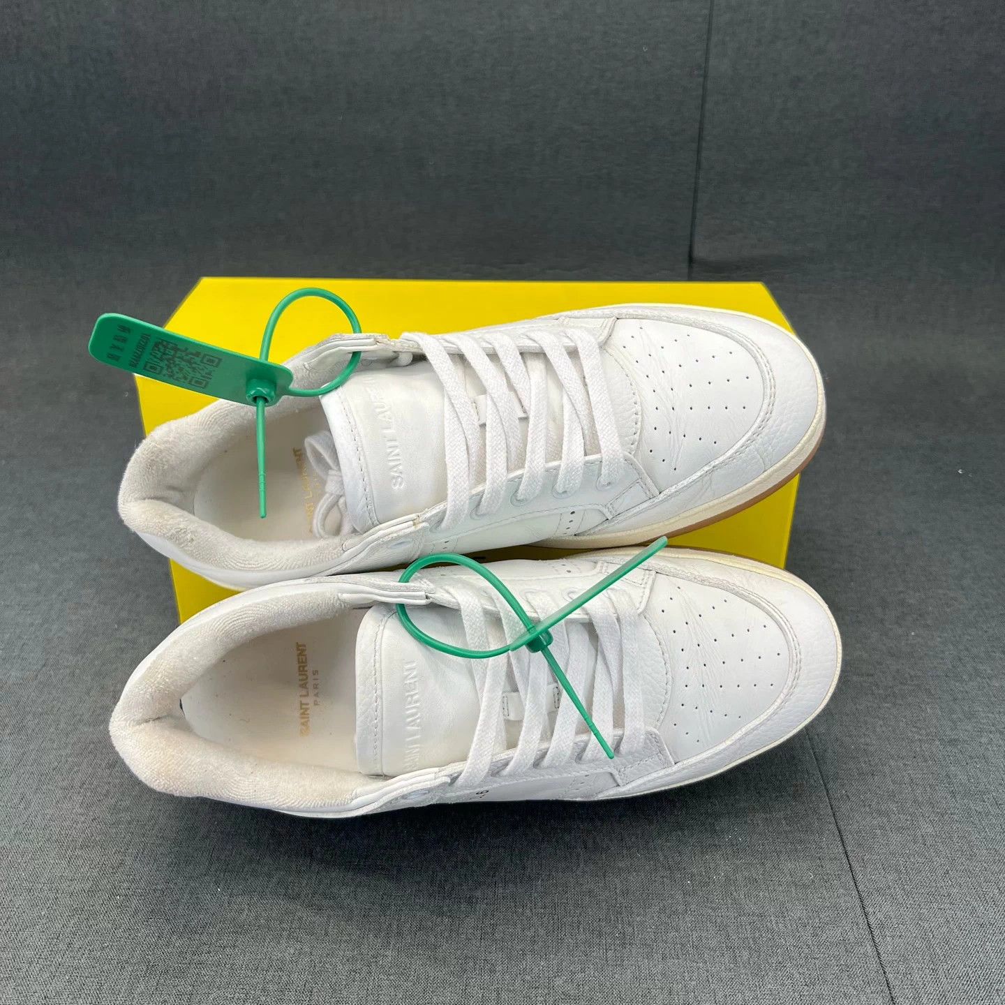 Saint Laurent Paris SAINT LAURENT SL/61 white 41 new, minor inner lining wear Size US 8 / EU 41 - 4 Thumbnail