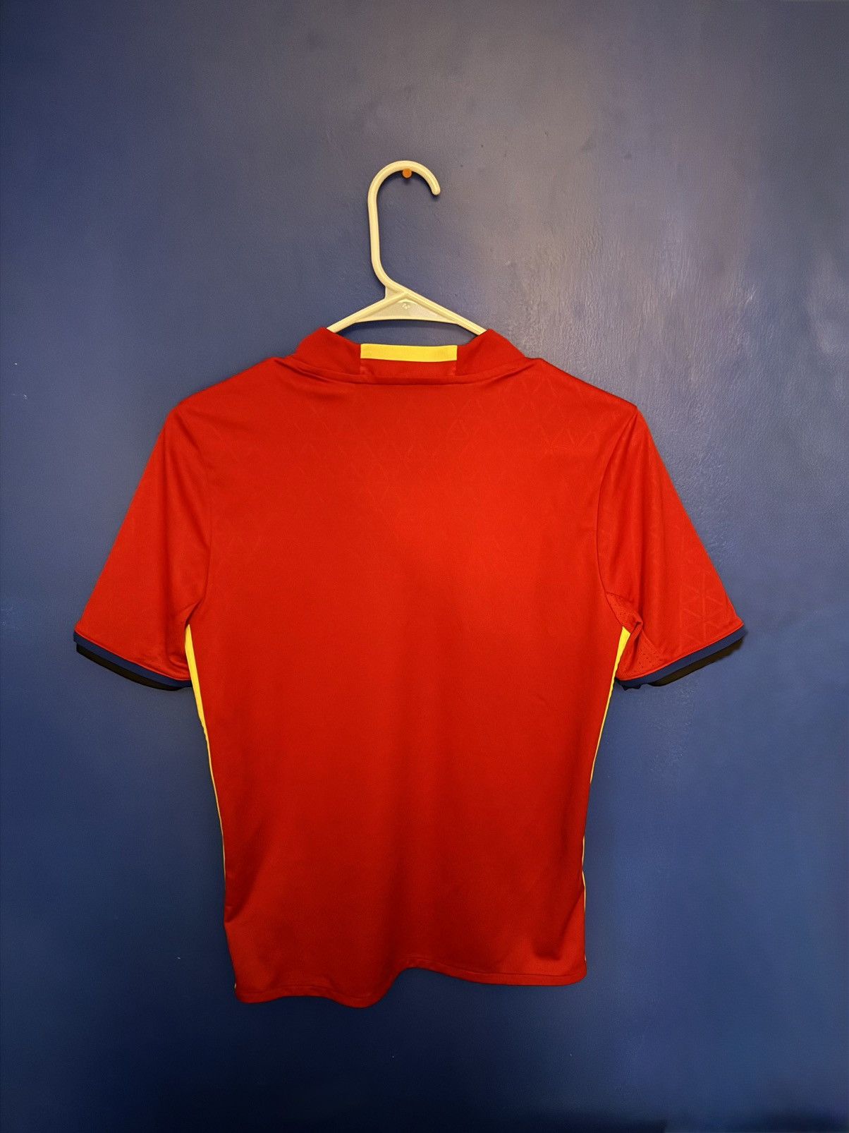 Adidas Spain 2016 Home Jersey Size US XS / EU 42 / 0 - 2 Thumbnail