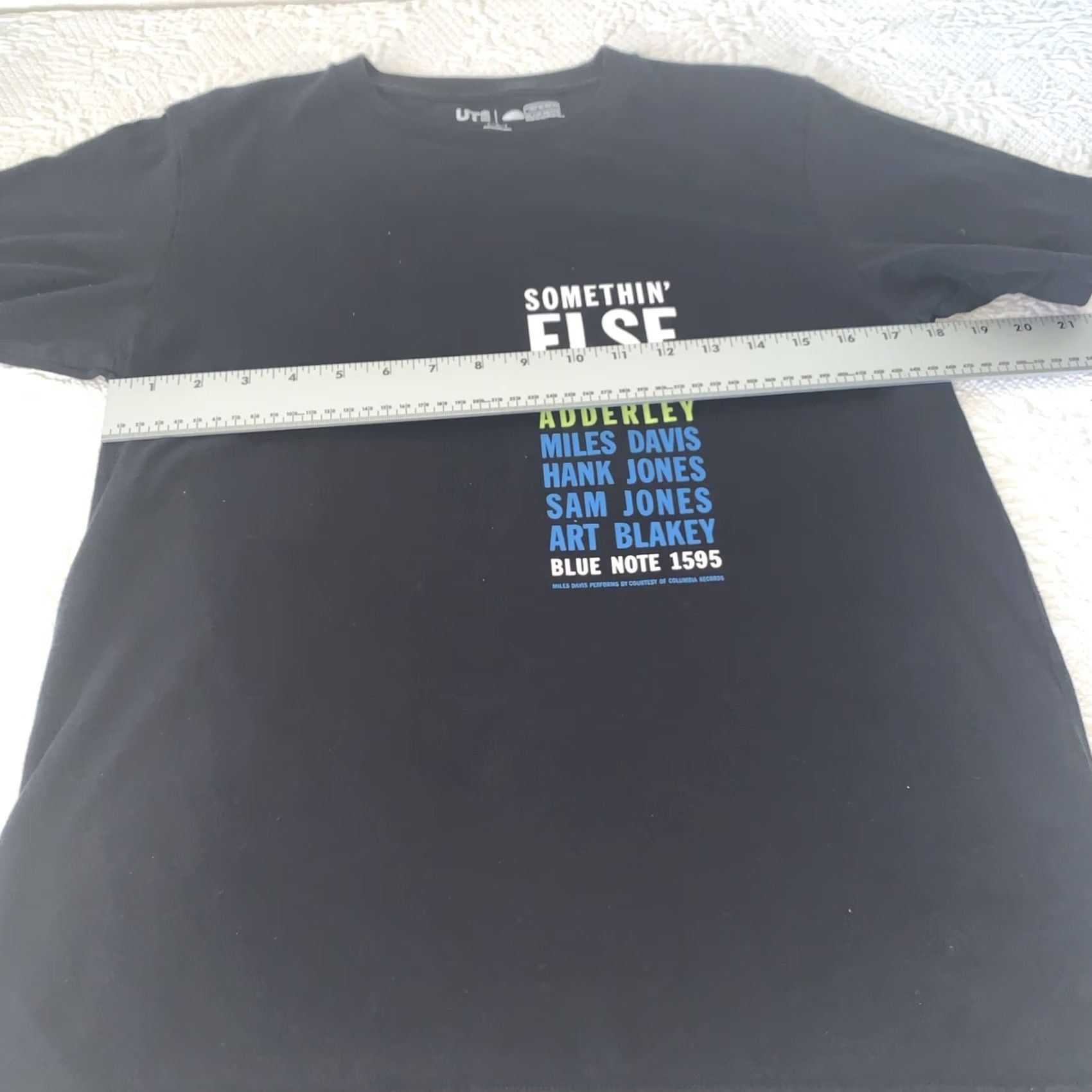 Uniqlo VINTAGE Uniqlo T-Shirt Size US S / EU 44-46 / 1 - 5 Thumbnail