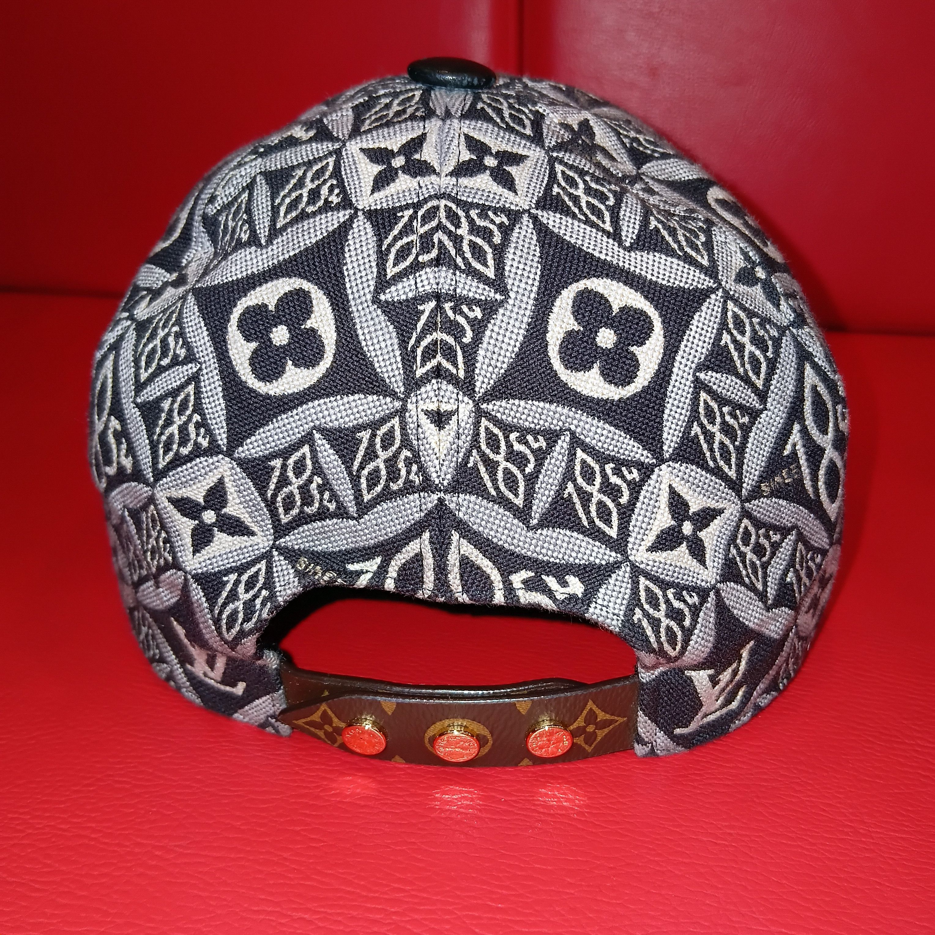 Louis Vuitton Louis vuitton jacquard Cap since 1854 grey M MP2900 monogram Size ONE SIZE - 4 Thumbnail
