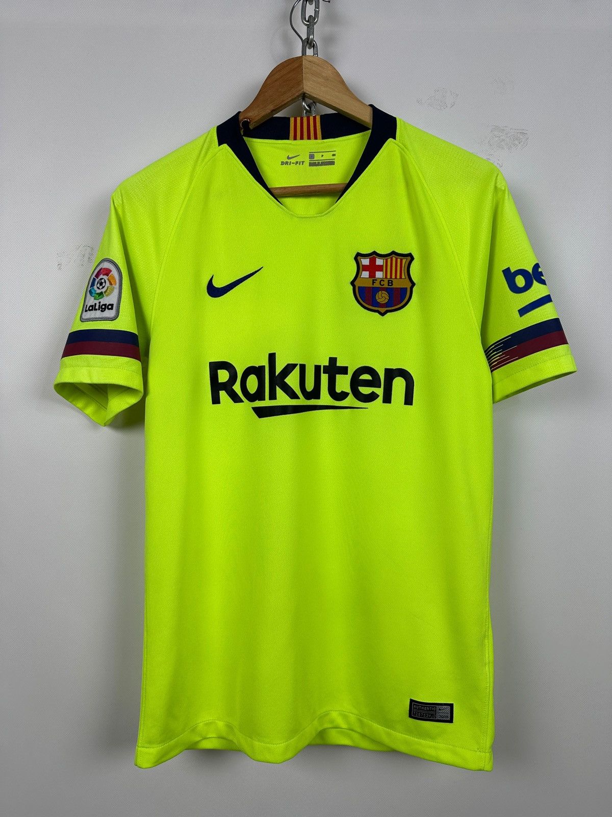 Nike 2018/19 Nike Barcelona Away Soccer Jersey Size US S / EU 44-46 / 1 - 1 Thumbnail