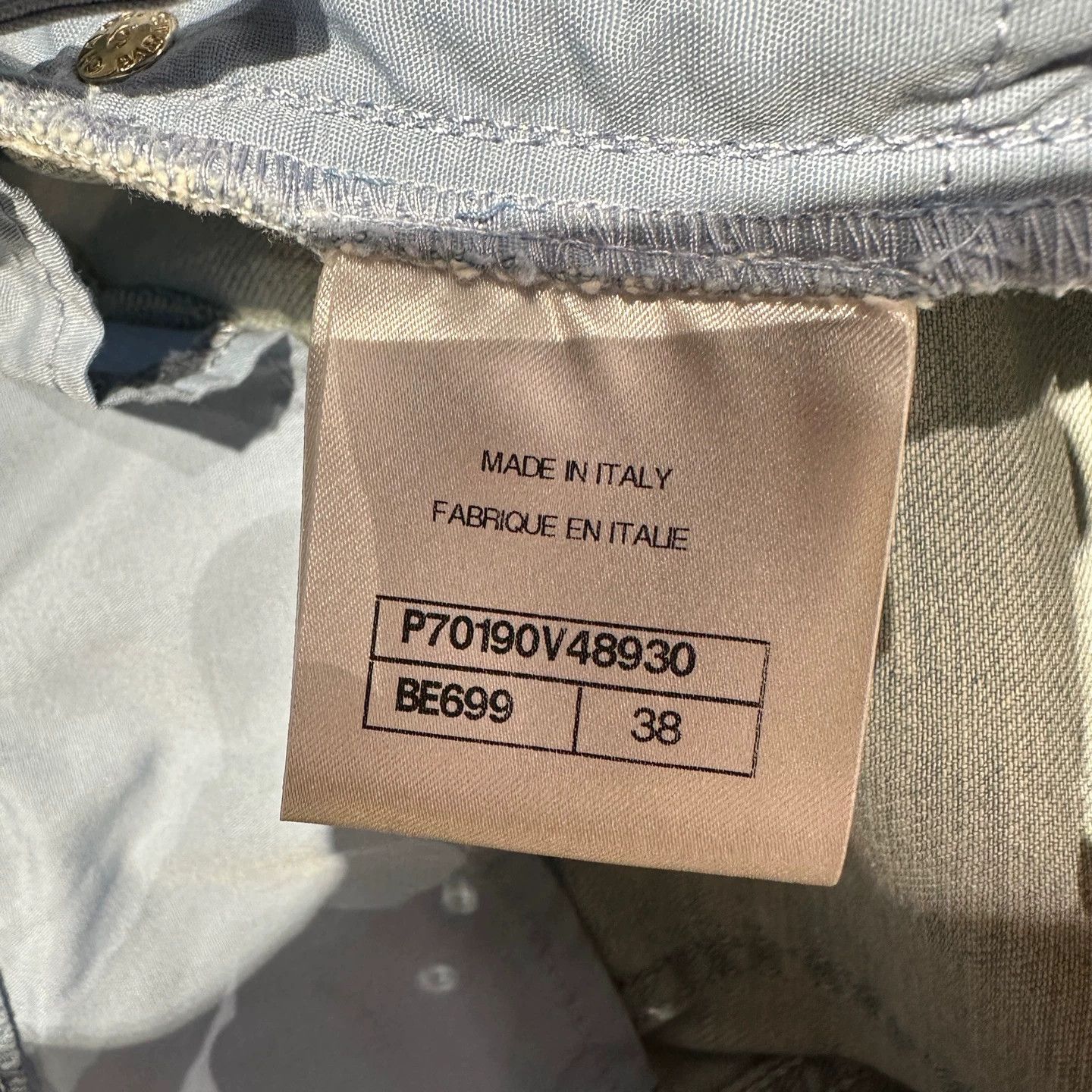 Chanel Chanel apr235 sequin Logo embroidery denim short 38 Size 27" / US 4 / IT 40 - 4 Thumbnail