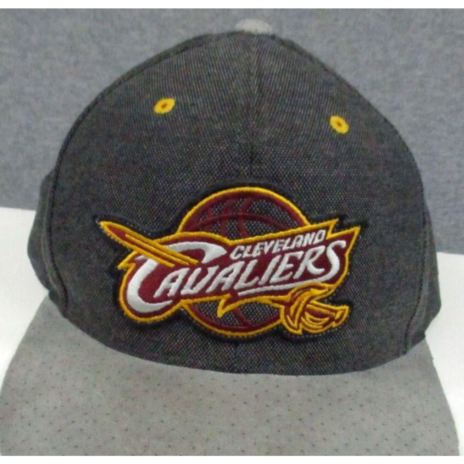 Mitchell & Ness VINTAGE Cleveland Cavaliers Hat Adjustable Gray Mitchell & Ness NWT Basketball Snapback Size ONE SIZE - 2 Thumbnail