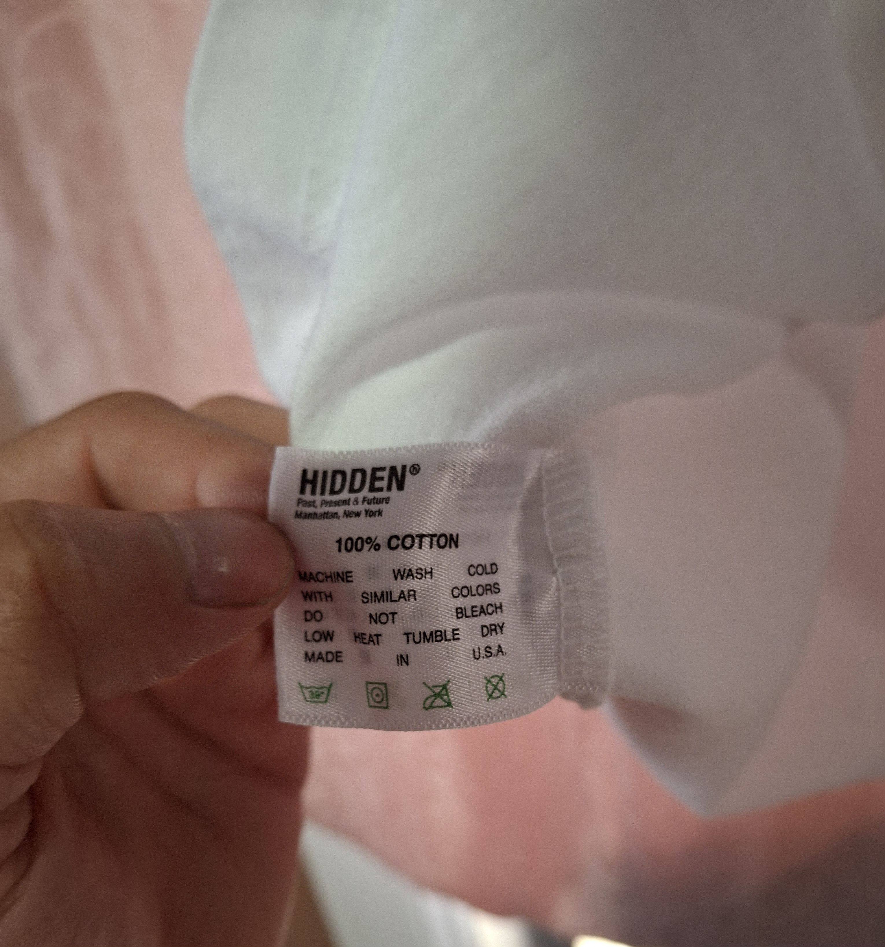 HIDDEN Pixelated Flag Tee Size US S / EU 44-46 / 1 - 4 Thumbnail