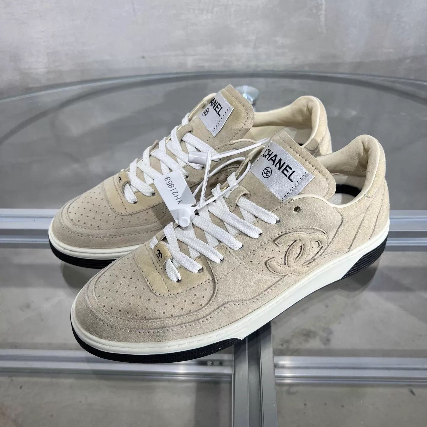 Chanel CHANEL Brown Suede Sneakers 38.5 EU Original Box Size US 8 / IT 38 - 2 Thumbnail