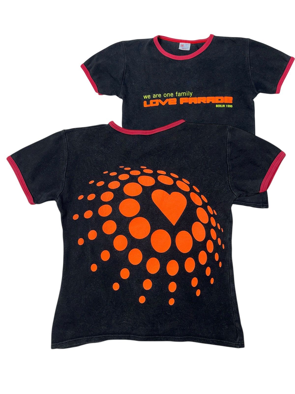 Thunderdome Vintage 1996 Love Parade We Are One Family Techno T-shirt Size XS / US 0-2 / IT 36-38 - 1 Thumbnail