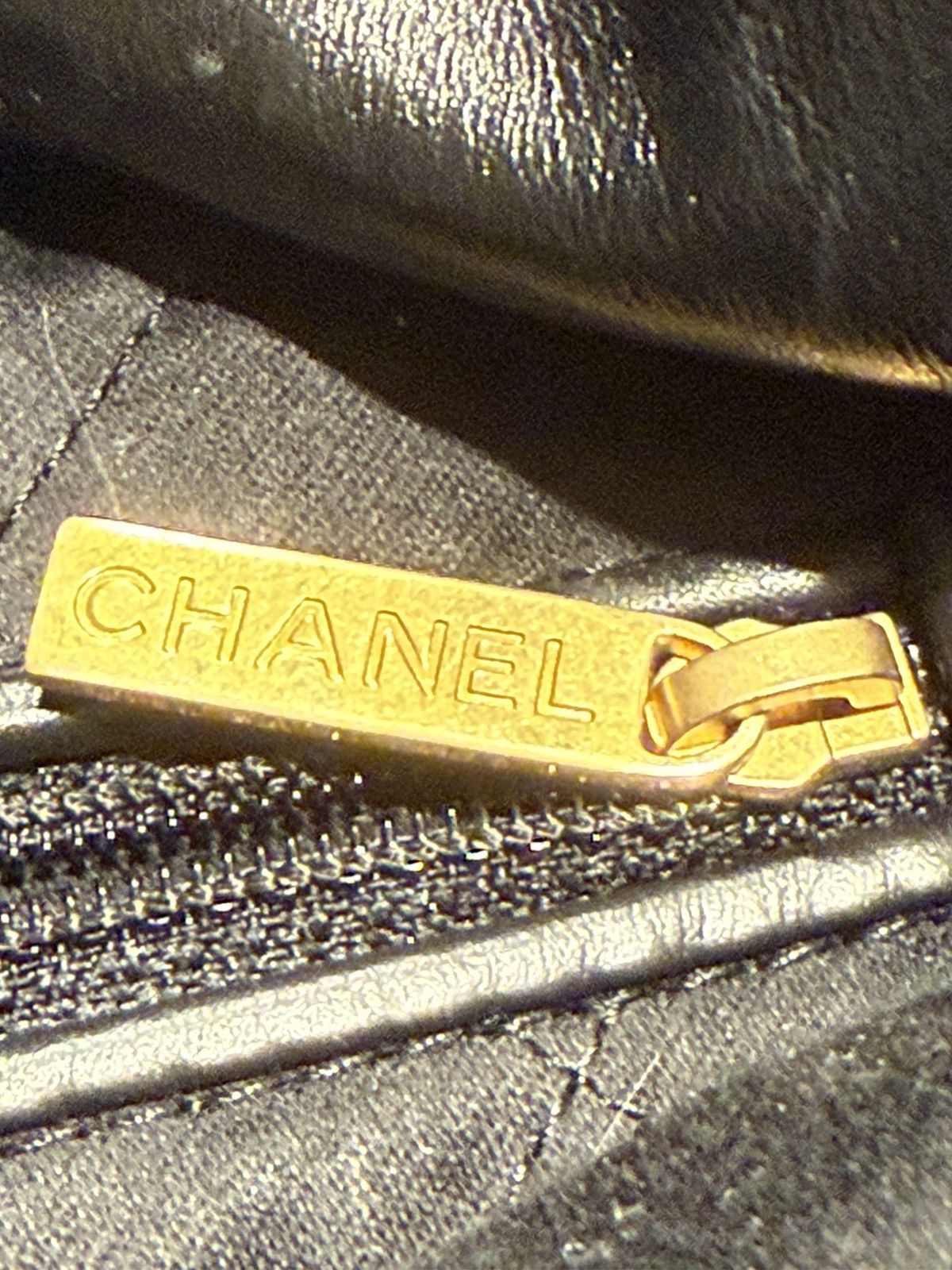 Chanel Chanel 22 Bag (Black/Gold) Size ONE SIZE - 8 Thumbnail