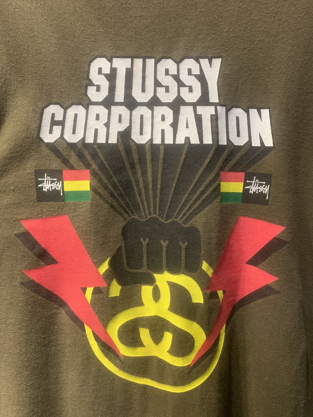 Stussy Vintage Stussy Corporation Resist/Rasta Flags Tee Army Green Size US L / EU 52-54 / 3 - 3 Thumbnail