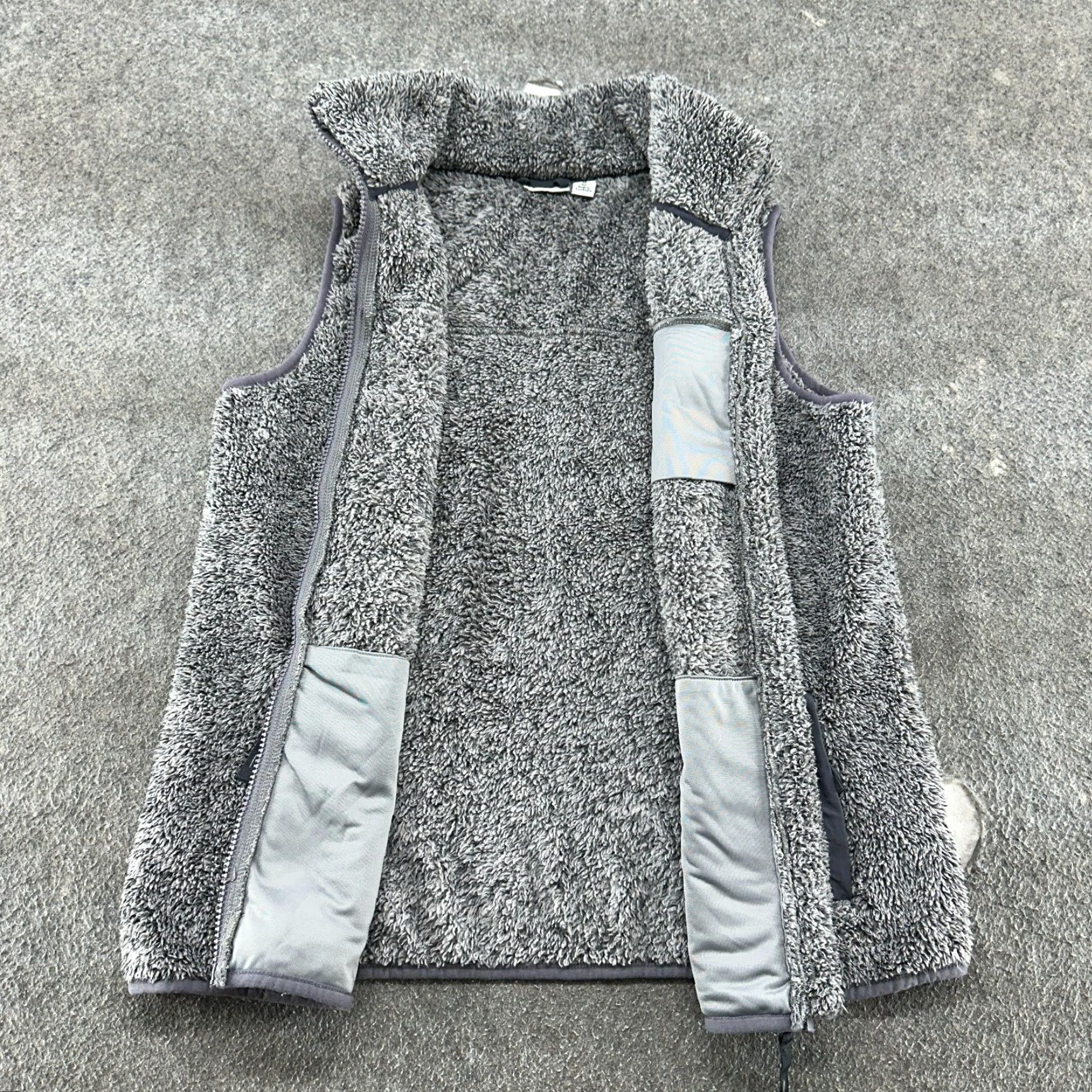 Vintage VINTAGE L.L. Bean Vest Womens Medium Gray Sherpa Fleece Polyester Deep Pile Mid-Length Zip Pockets Regular Women 90s Size M / US 6-8 / IT 42-44 - 2 Thumbnail