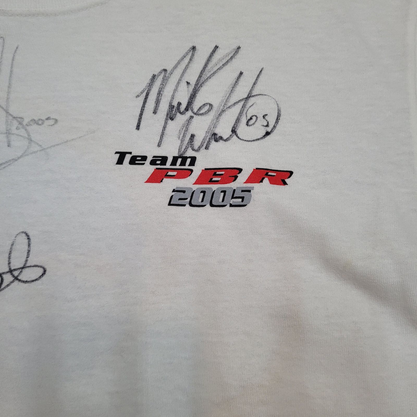 Anvil Signed 2005 Team PBR T-Shirt Mens M Womens L Pro Bull Riders Size US M / EU 48-50 / 2 - 3 Thumbnail