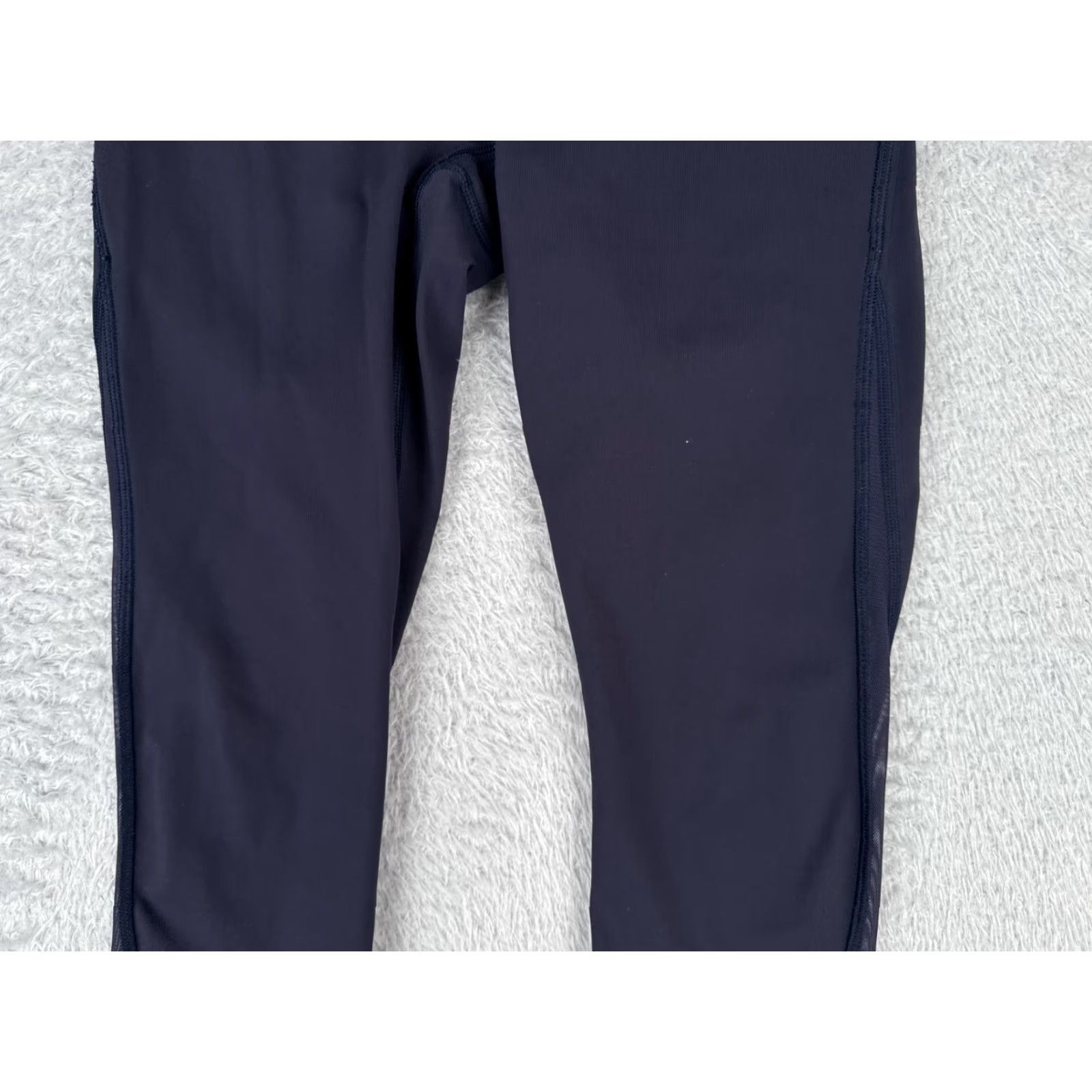 Lululemon Lululemon Pants Womens 4 Blue Train Times Crop 17" Full-On Luxtreme W6ADDS Cropped Athleisure Yoga Tapered Inseam 17 in Women's Regular Size 27" / US 4 / IT 40 - 3 Thumbnail