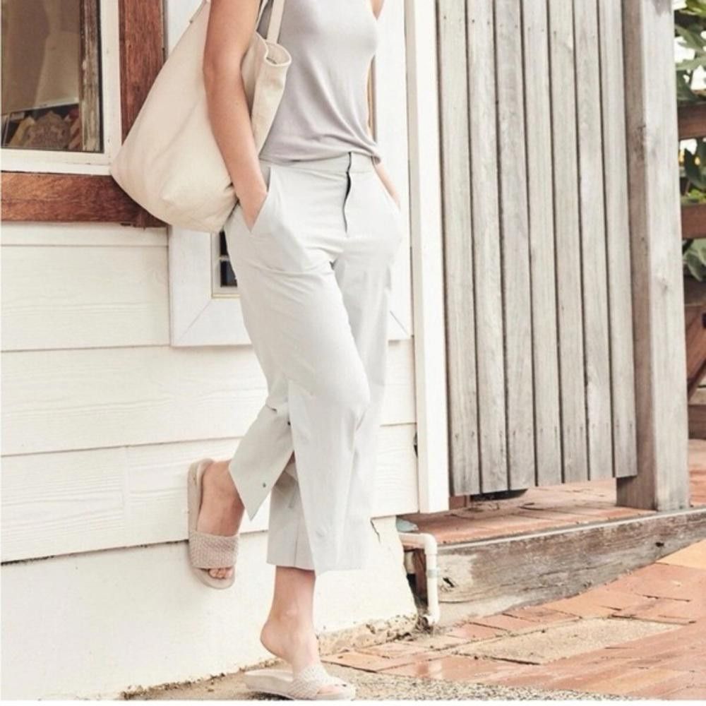Designer Athleta Tribeca Crop Pant Tern Grey Size 2 Wide Leg Size 26" / US 2 / IT 38 - 3 Thumbnail