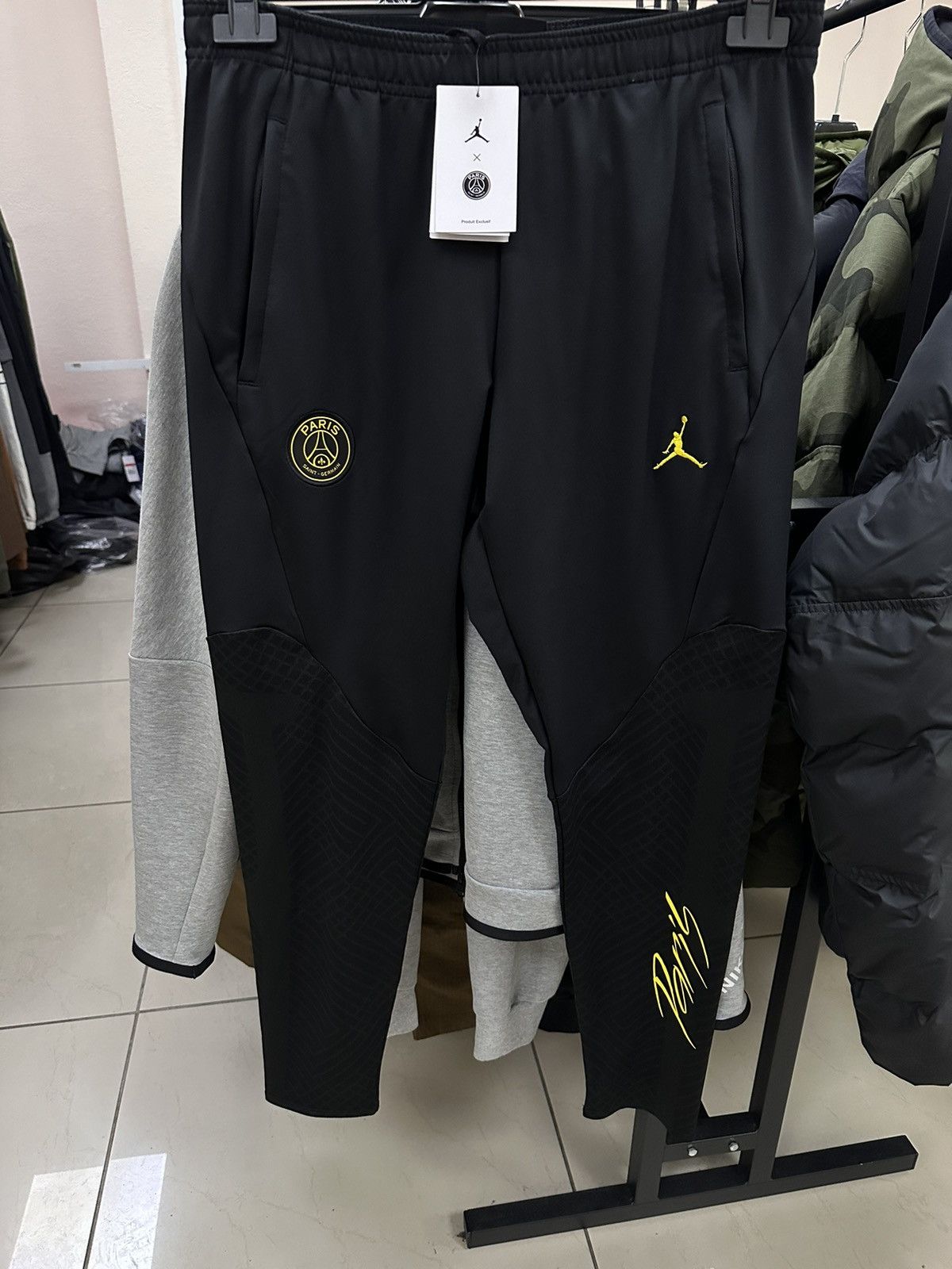 Jordan Brand Paris Saint German x Jordan Paris soccer joggers size S,M,L Size US 34 / EU 50 - 1 Thumbnail