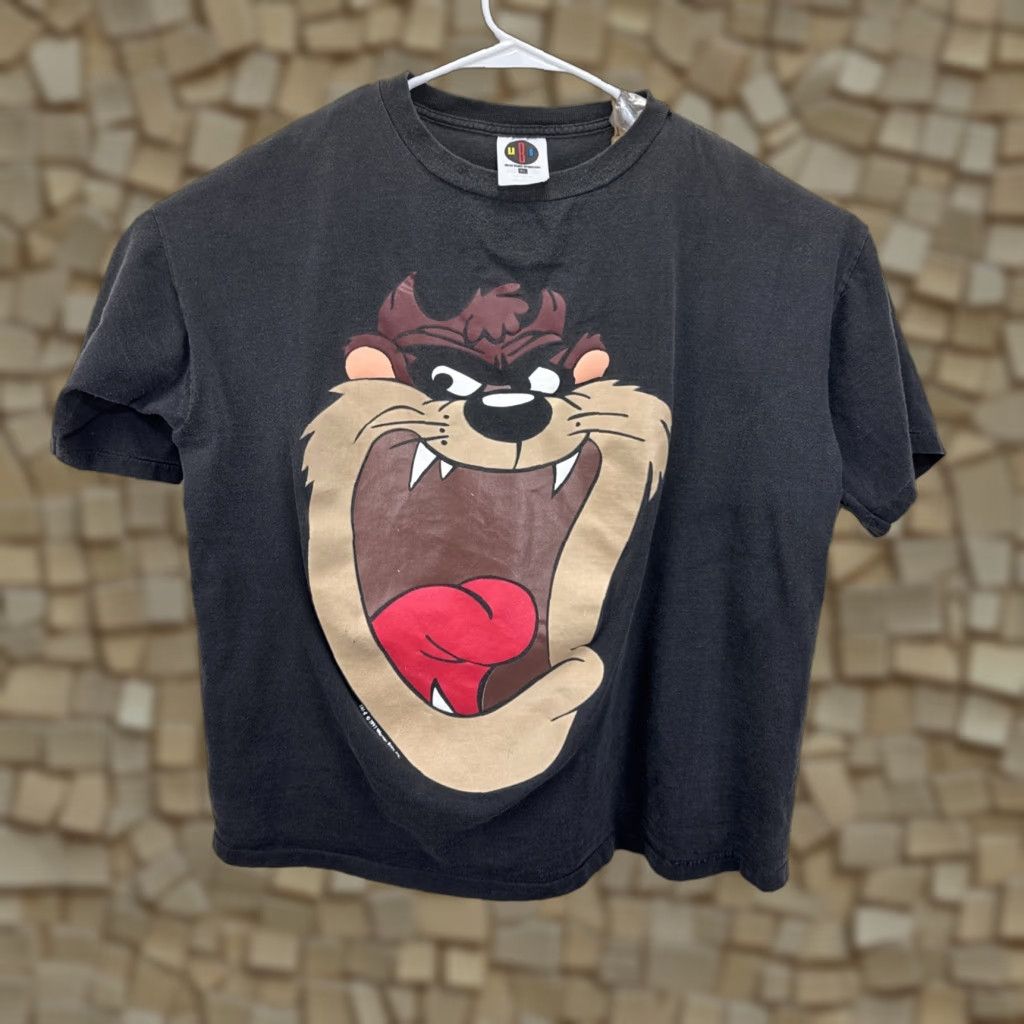 Vintage VINTAGE Disney Tasmanian Devil XL Big Face Graphic T Shirt UBI Faded Black Men Shirt 1990s 90s Cartoon Toys Logo Taz Disney Looney Tunes Mens Size US XL / EU 56 / 4 - 1 Thumbnail