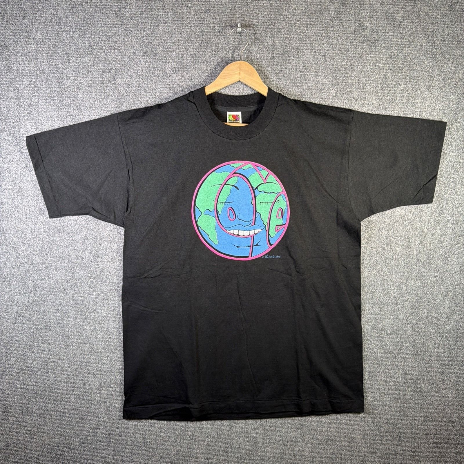 Fruit Of The Loom Vintage Earth Shirt XL Black 90s Planet Love Art Abstract Size US XL / EU 56 / 4 - 2 Thumbnail