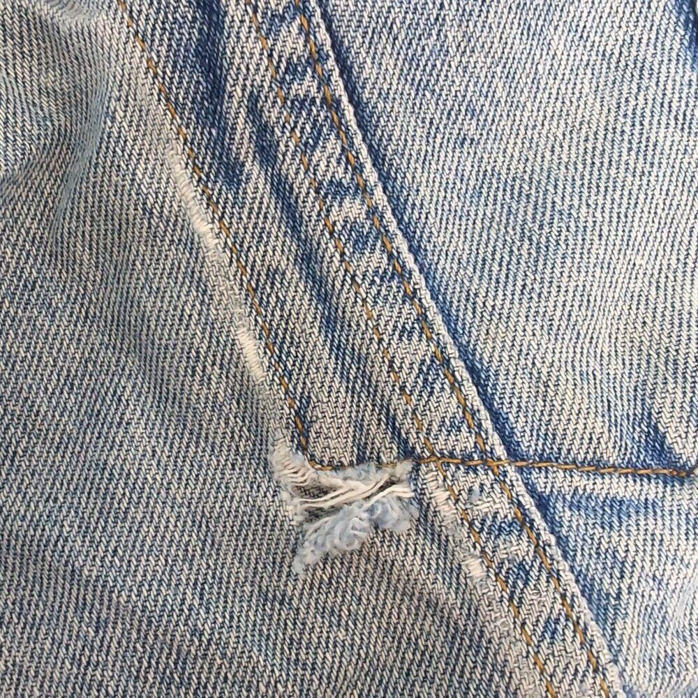 Levi's Levi’s 70505 Denim Trucker Jacket Light Wash Made in USA Or Size US S / EU 44-46 / 1 - 4 Thumbnail