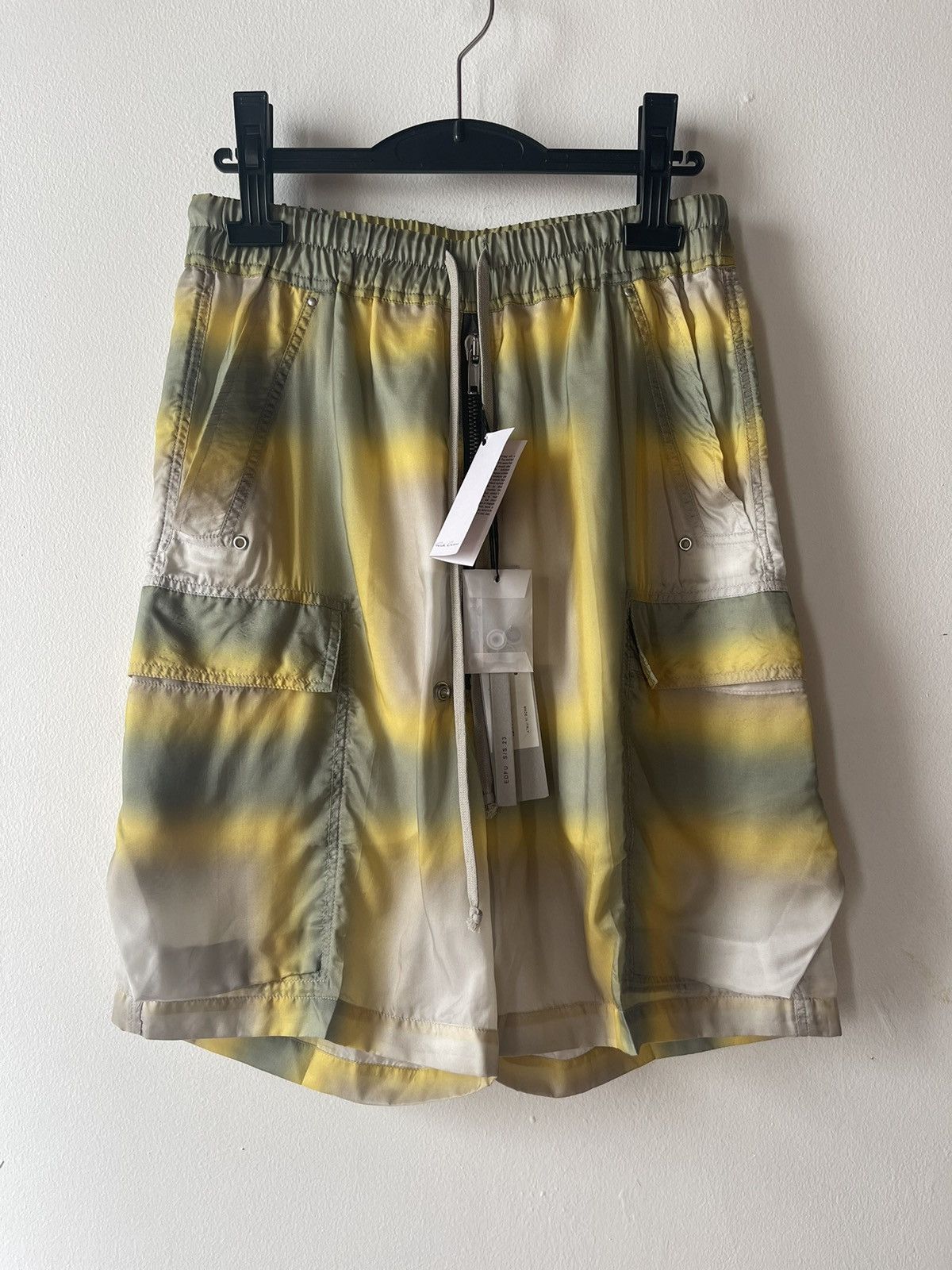 SS23 Edfu Runway Moss Plaid Cargobela Shorts