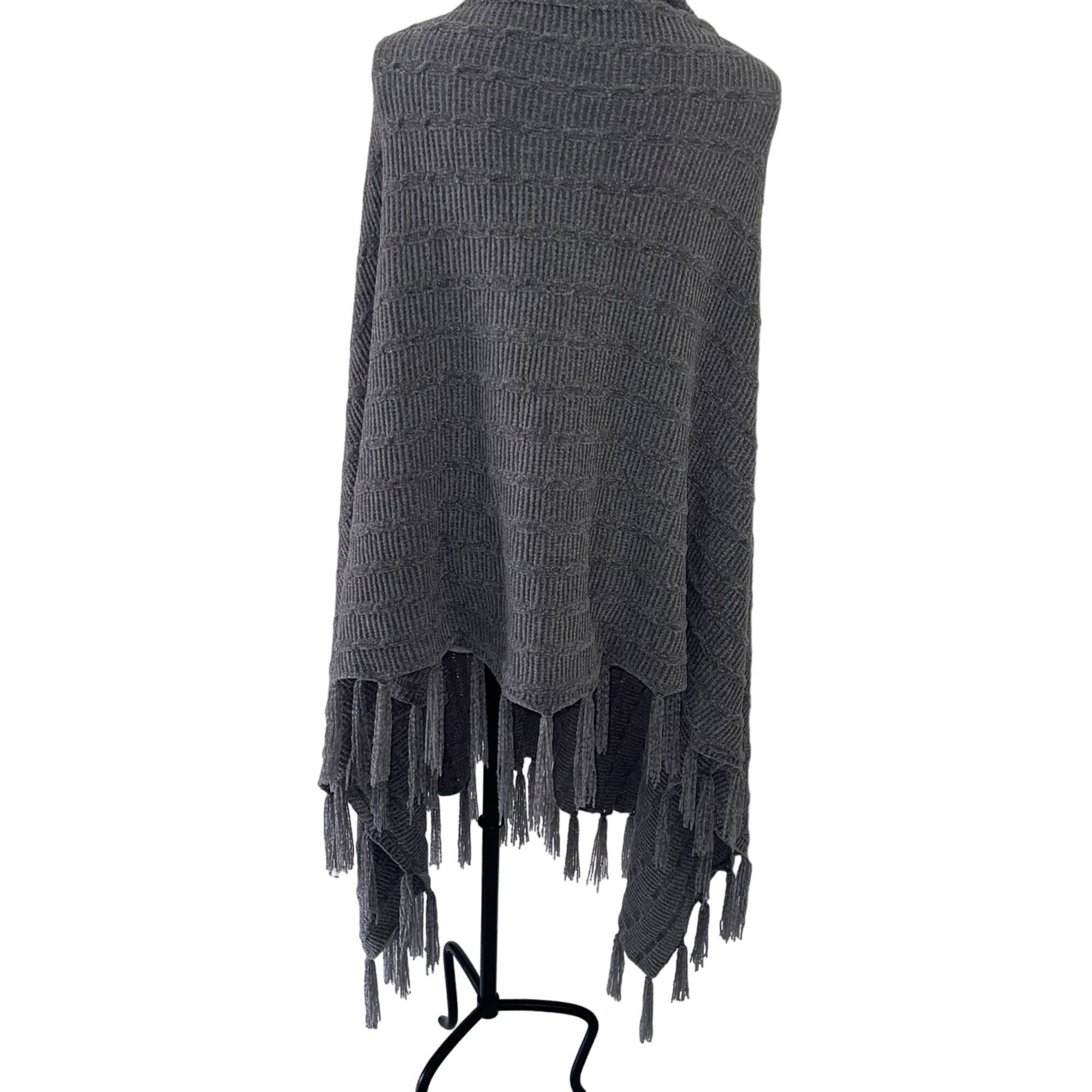 Vintage Womens Poncho One Size Gray Button Front Fringe Size ONE SIZE - 6 Thumbnail
