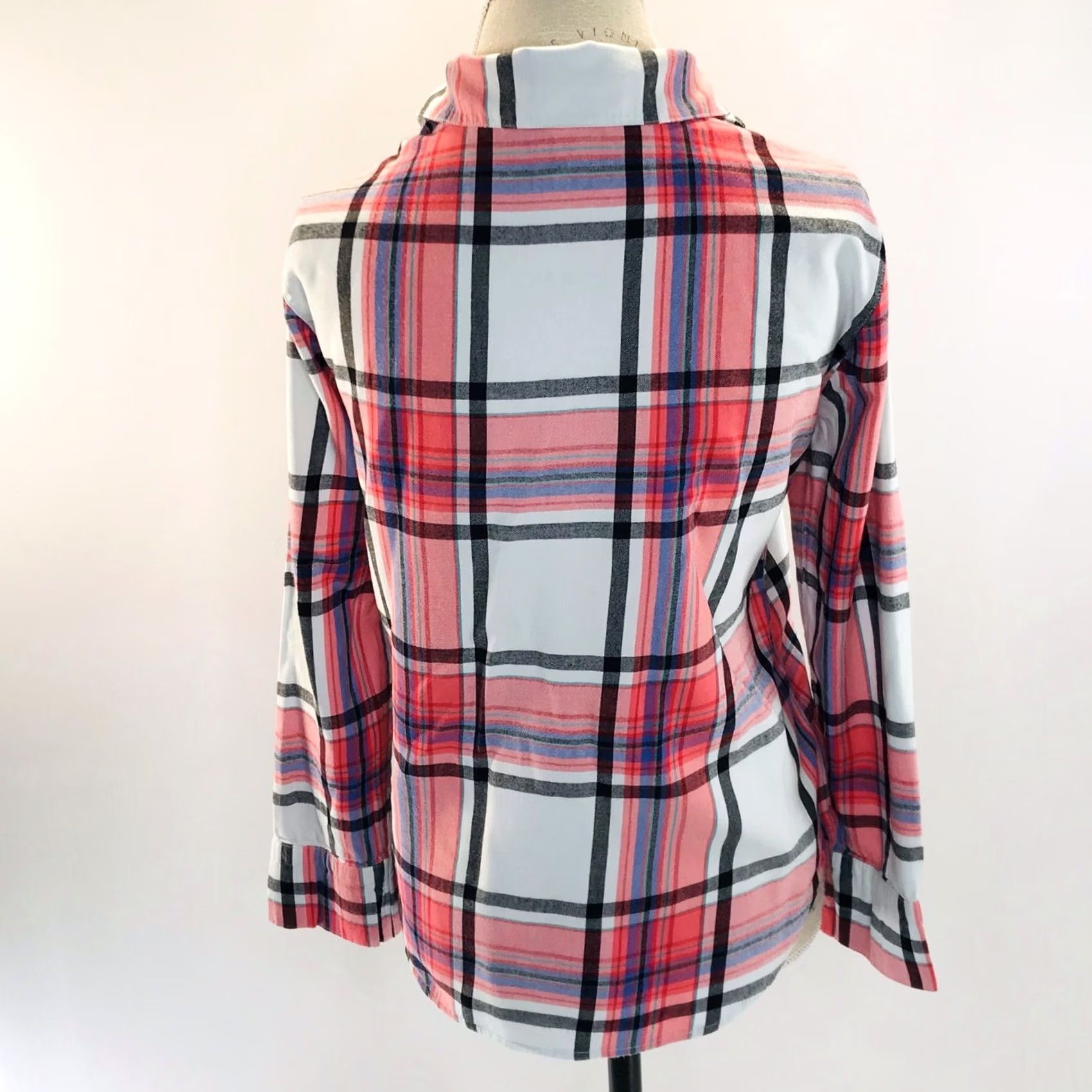 Victoria's Secret VS Pink Shirt Petite Small Plaid Long Sleeve Button Down Heart Embroidered Size S / US 4 / IT 40 - 3 Thumbnail