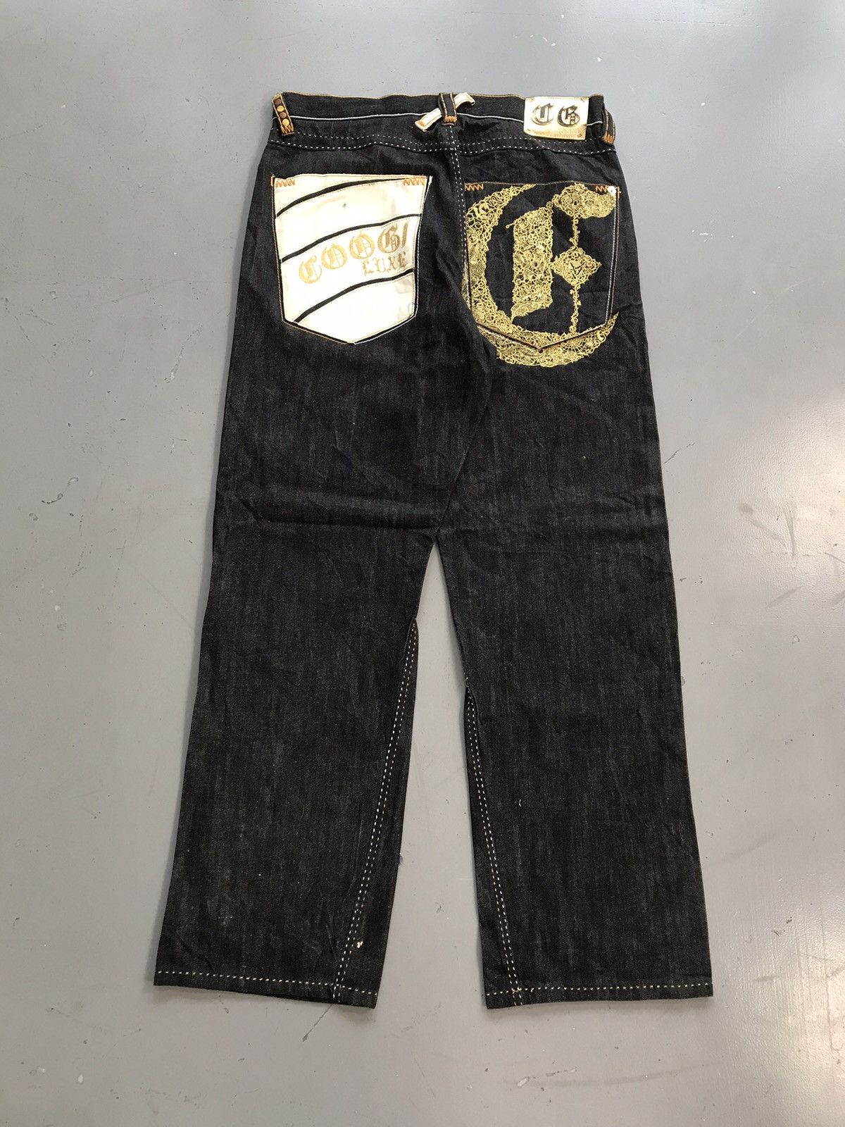 Coogi × Designer × Vintage Vintage Coogi SpellOut golden embroidered denim Size US 37 - 1 Thumbnail
