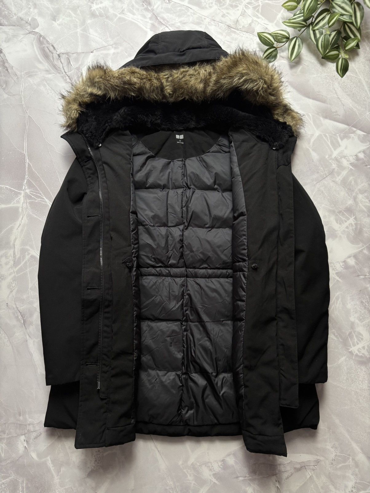 Uniqlo UNIQLO Hybrid Down Ultra Warm Short Coat Faux Fur Black M Size M / US 6-8 / IT 42-44 - 5 Thumbnail