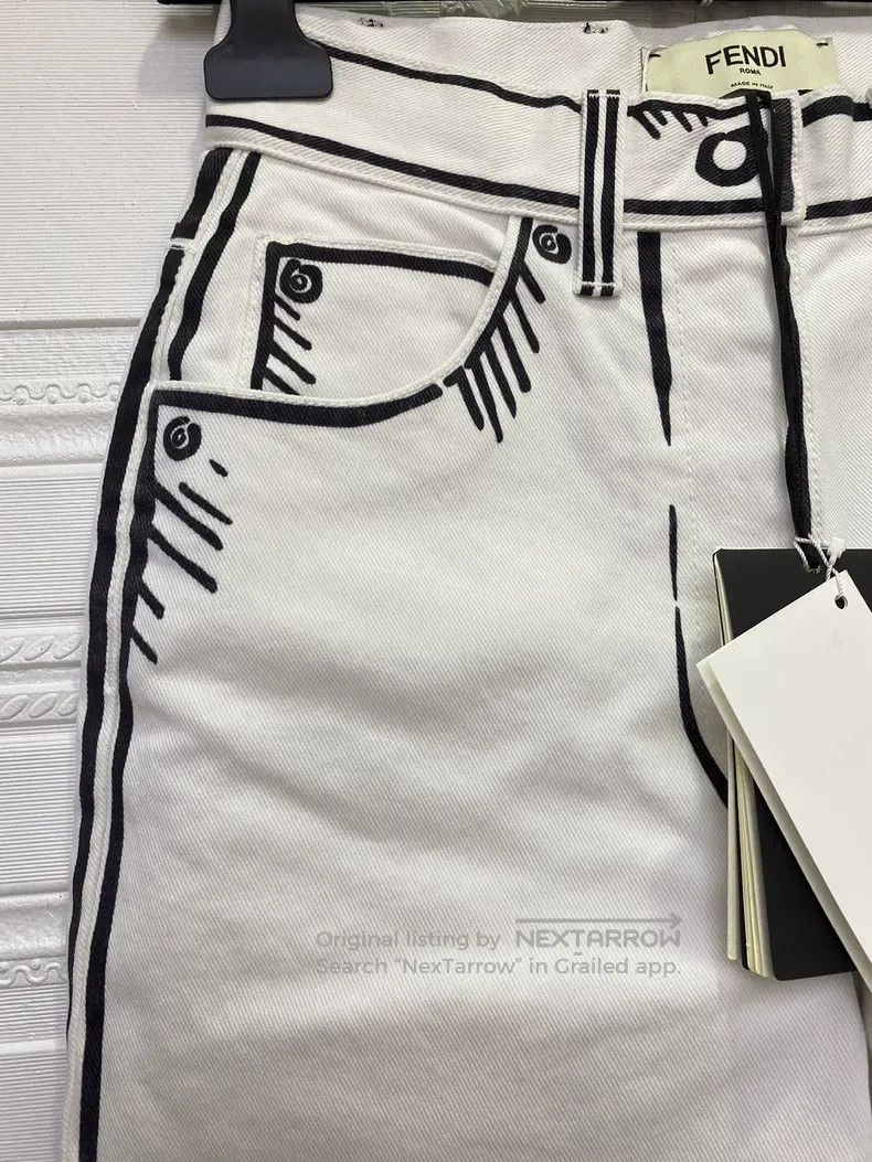 Fendi Fendi California Sky Series Black and White Comic-style Lo Size 25" / US 0 / IT 36 - 2 Thumbnail