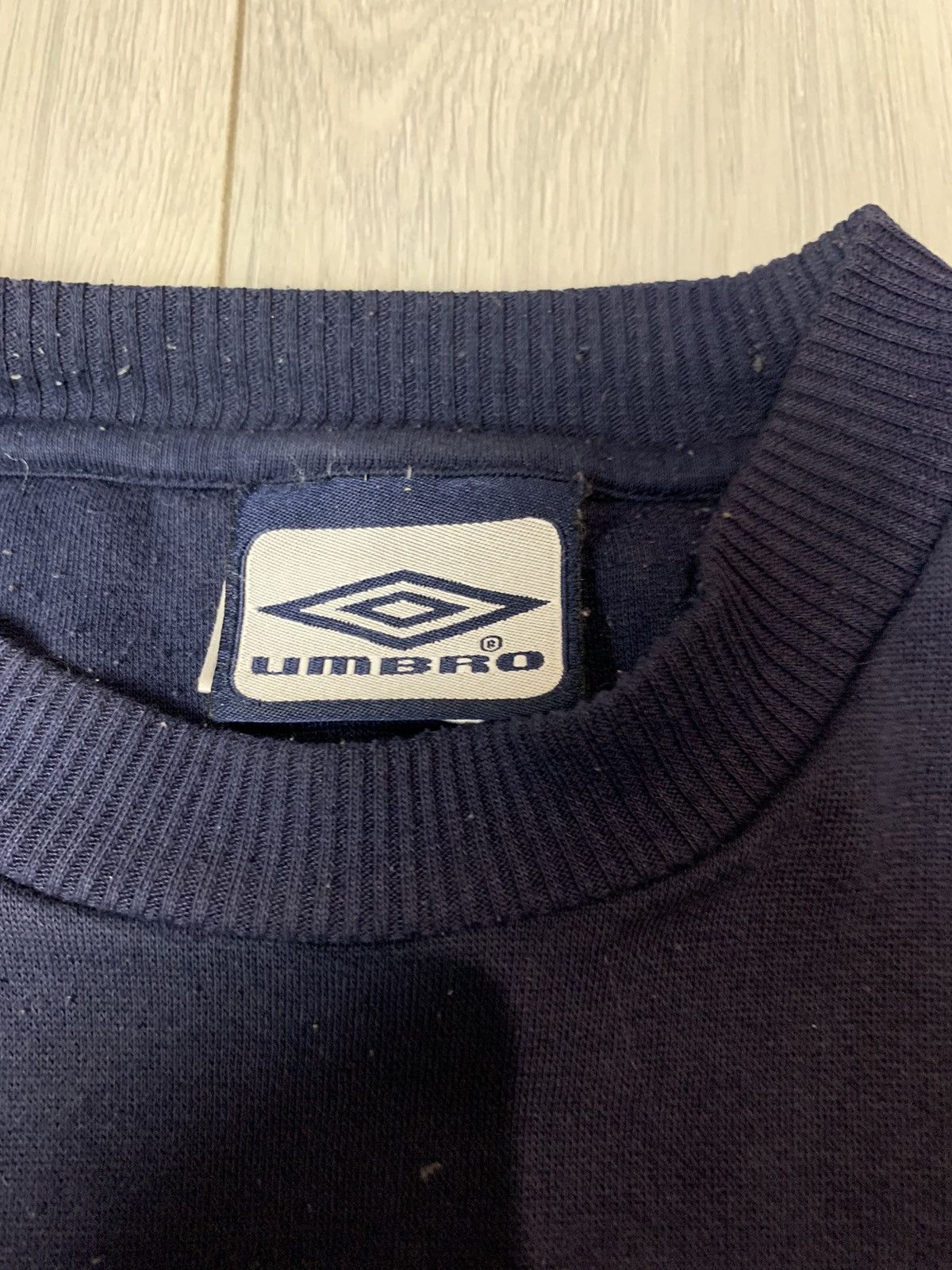 Umbro × Vintage Vintage Umbro Centre Logo Crewneck Size US S / EU 44-46 / 1 - 7 Thumbnail