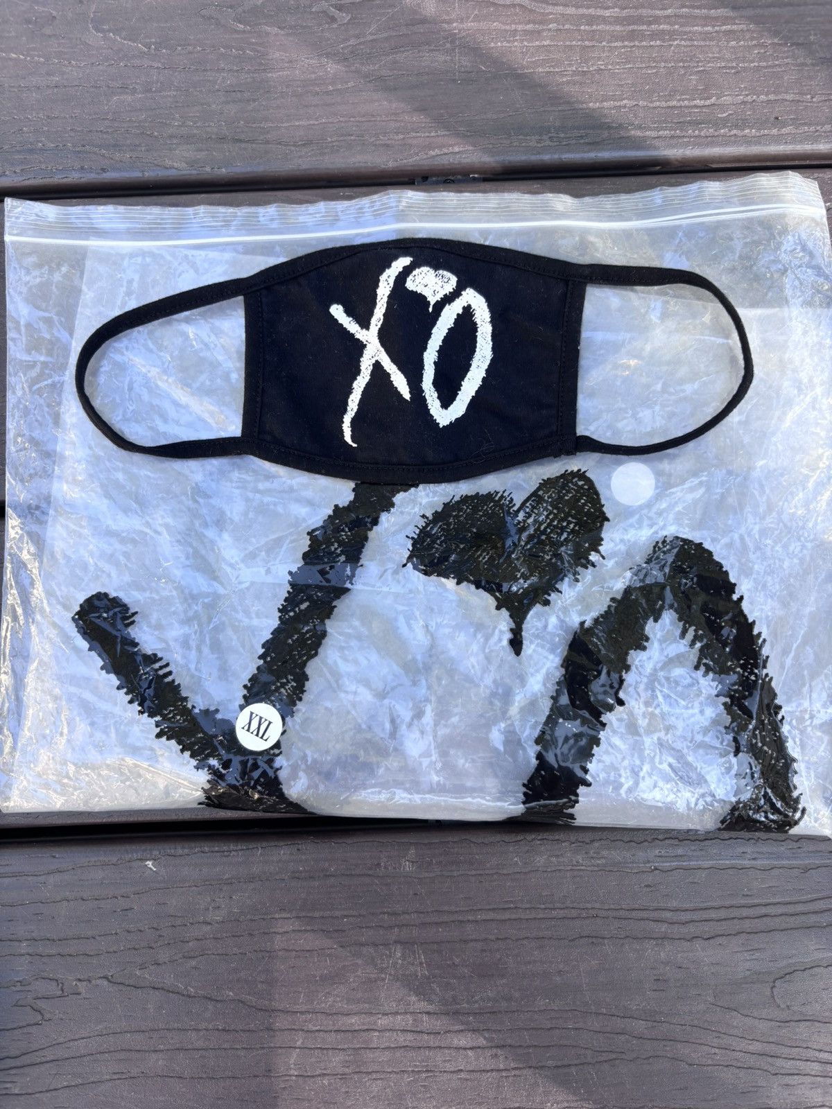 XO xo mask - limited edition- rare - vintage- not used Size ONE SIZE - 5 Thumbnail