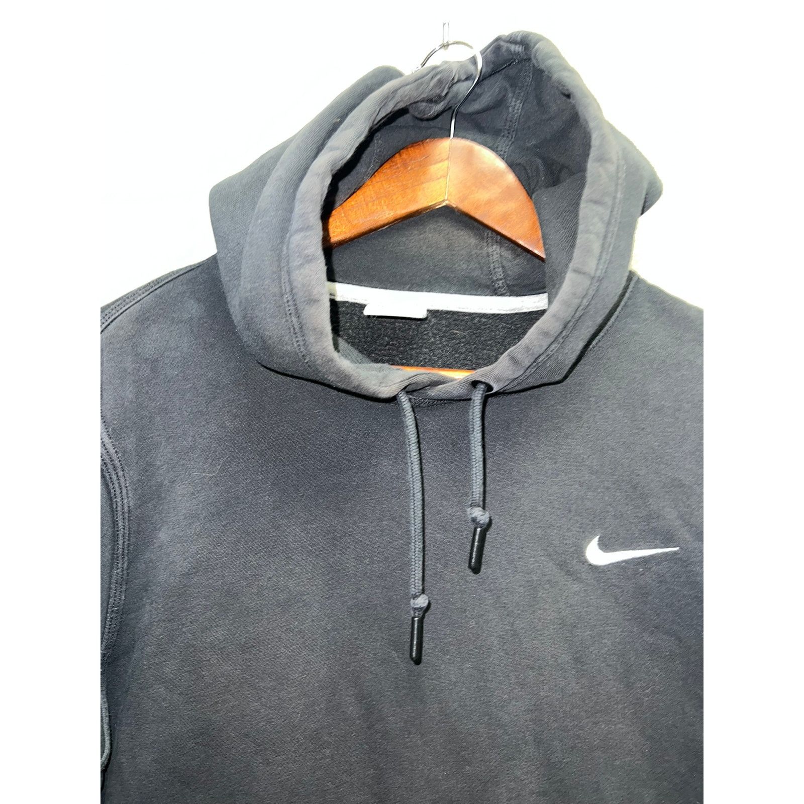 Vintage Nike Club Hoodie Black Pullover White Logo Swoosh Pull Over Size US L / EU 52-54 / 3 - 2 Thumbnail