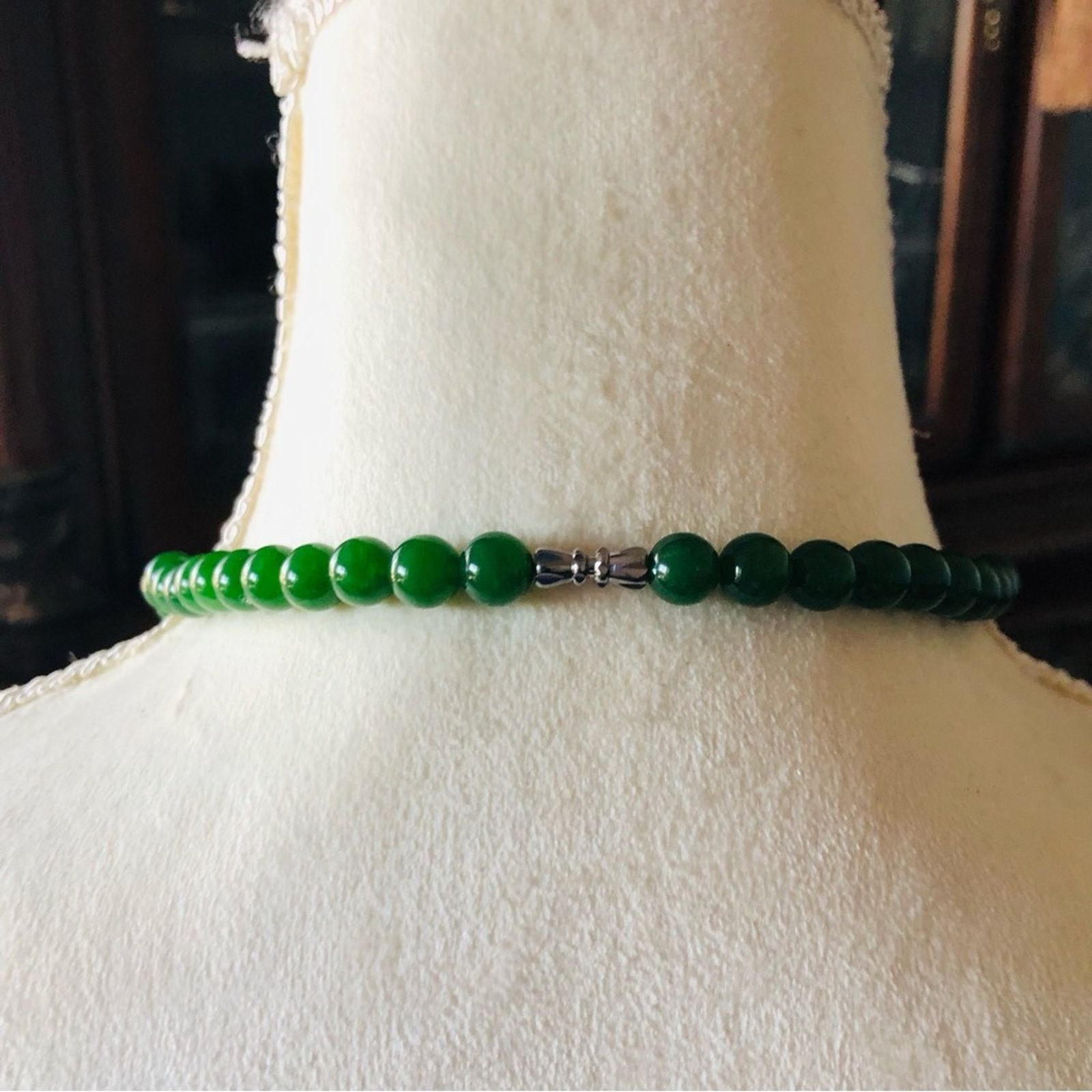 Jewelry Genuine nephrite jade 8mm round bead necklace Size ONE SIZE - 6 Thumbnail