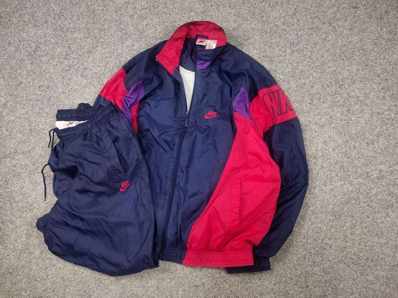 Nike Vintage 90's Nike Swoosh Tracksuit Bright neon Pants Jacket Size US L / EU 52-54 / 3 - 2 Thumbnail