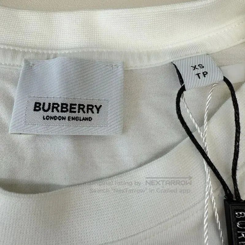 Burberry Burberry Women's XS White Cotton T-Shirt. Size XS / US 0-2 / IT 36-38 - 3 Thumbnail