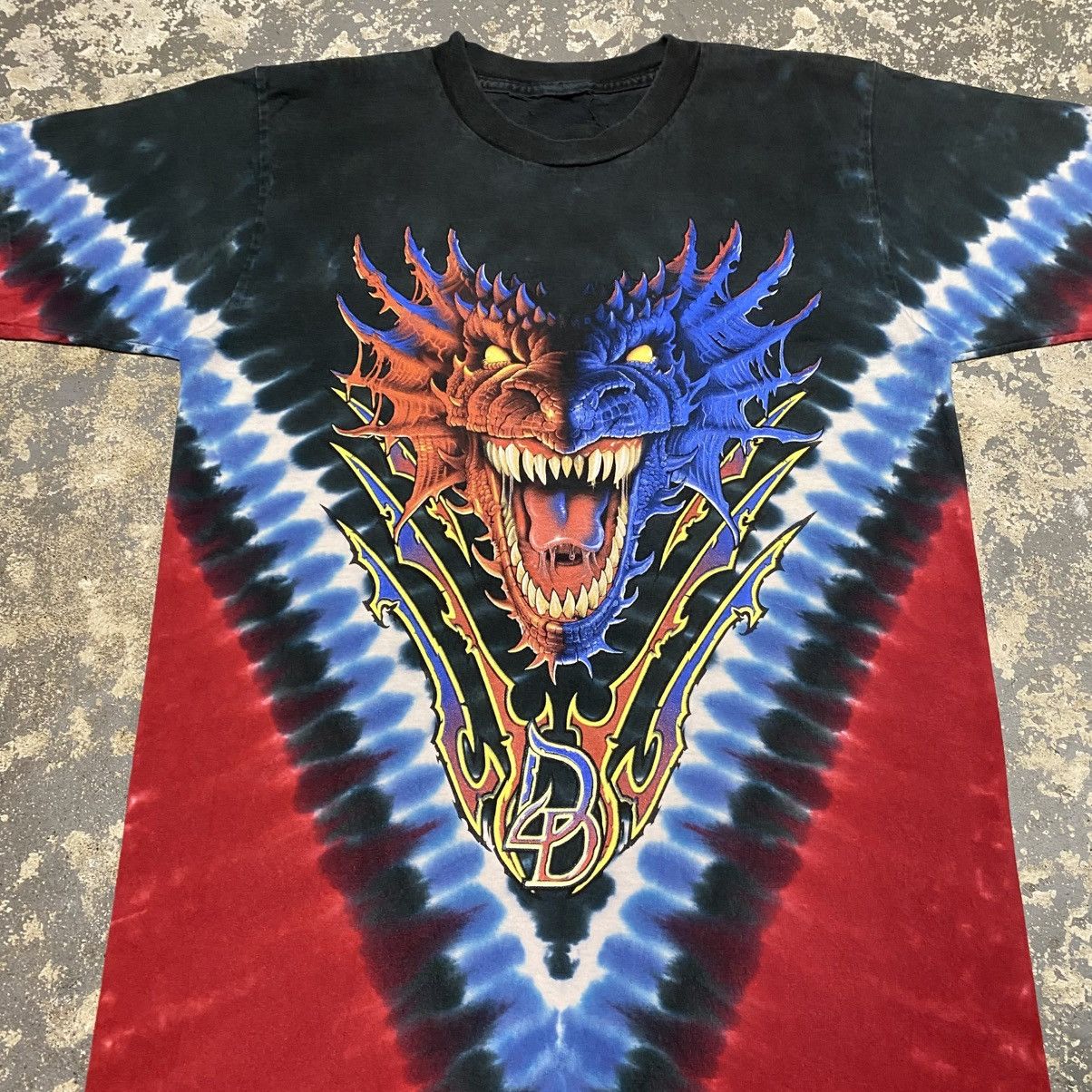 Liquid Blue × Universal Studios × Vintage Vintage Dragon Flame Dueling Dragons Universal Studios Tshir Size US S / EU 44-46 / 1 - 8 Thumbnail