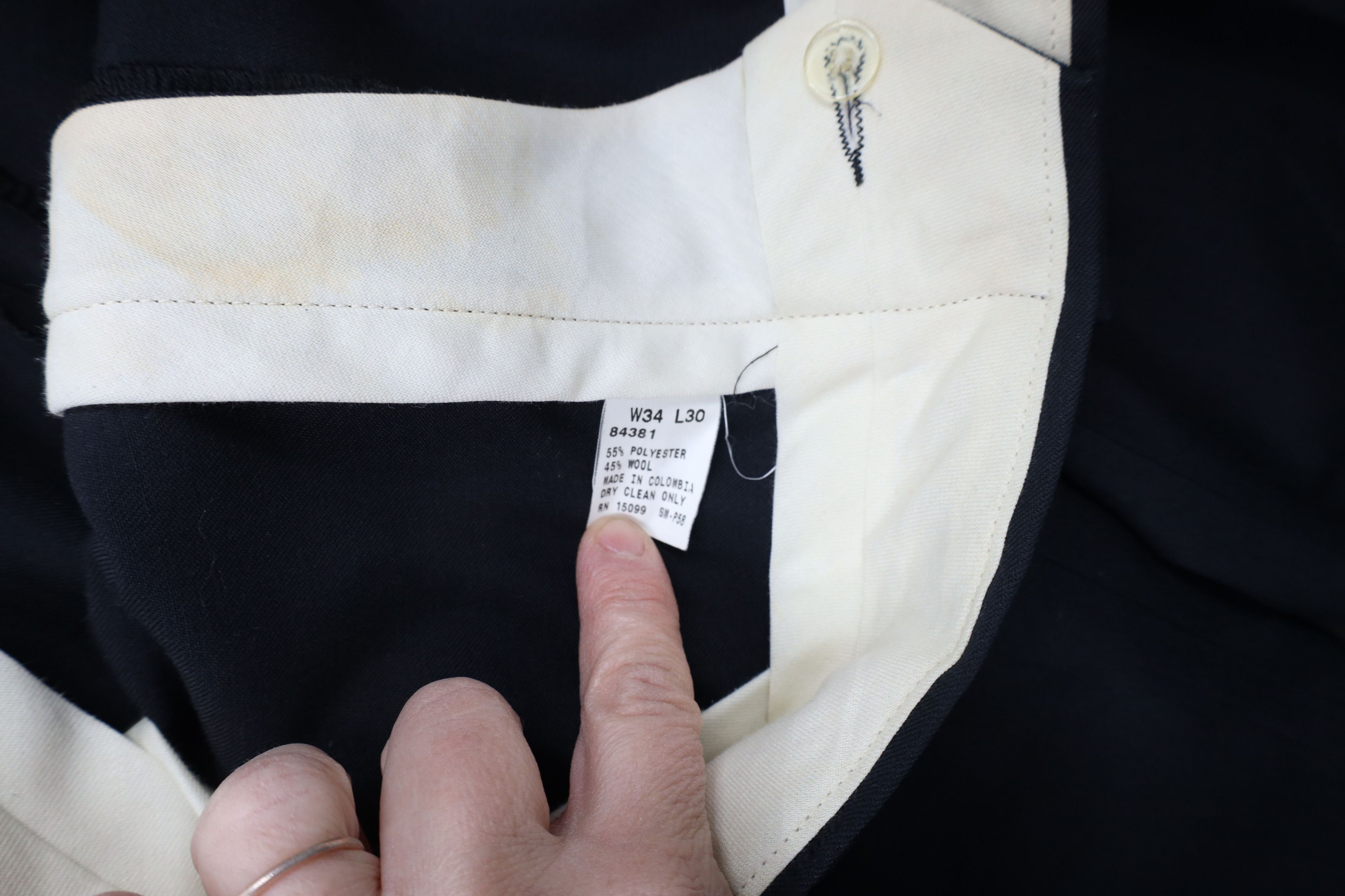 Vintage Vintage 90s Streetwear Pleated Chino Pants Trousers Black Size US 34 / EU 50 - 8 Thumbnail