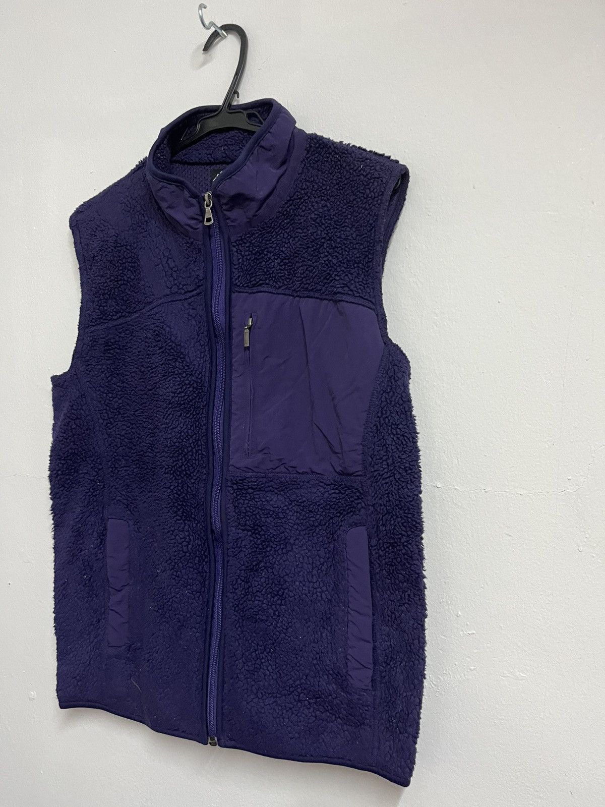 Mountain Hardwear Outdoor Wear DEEP PILE BULKY FLEECE technical Vests Size US L / EU 52-54 / 3 - 4 Thumbnail