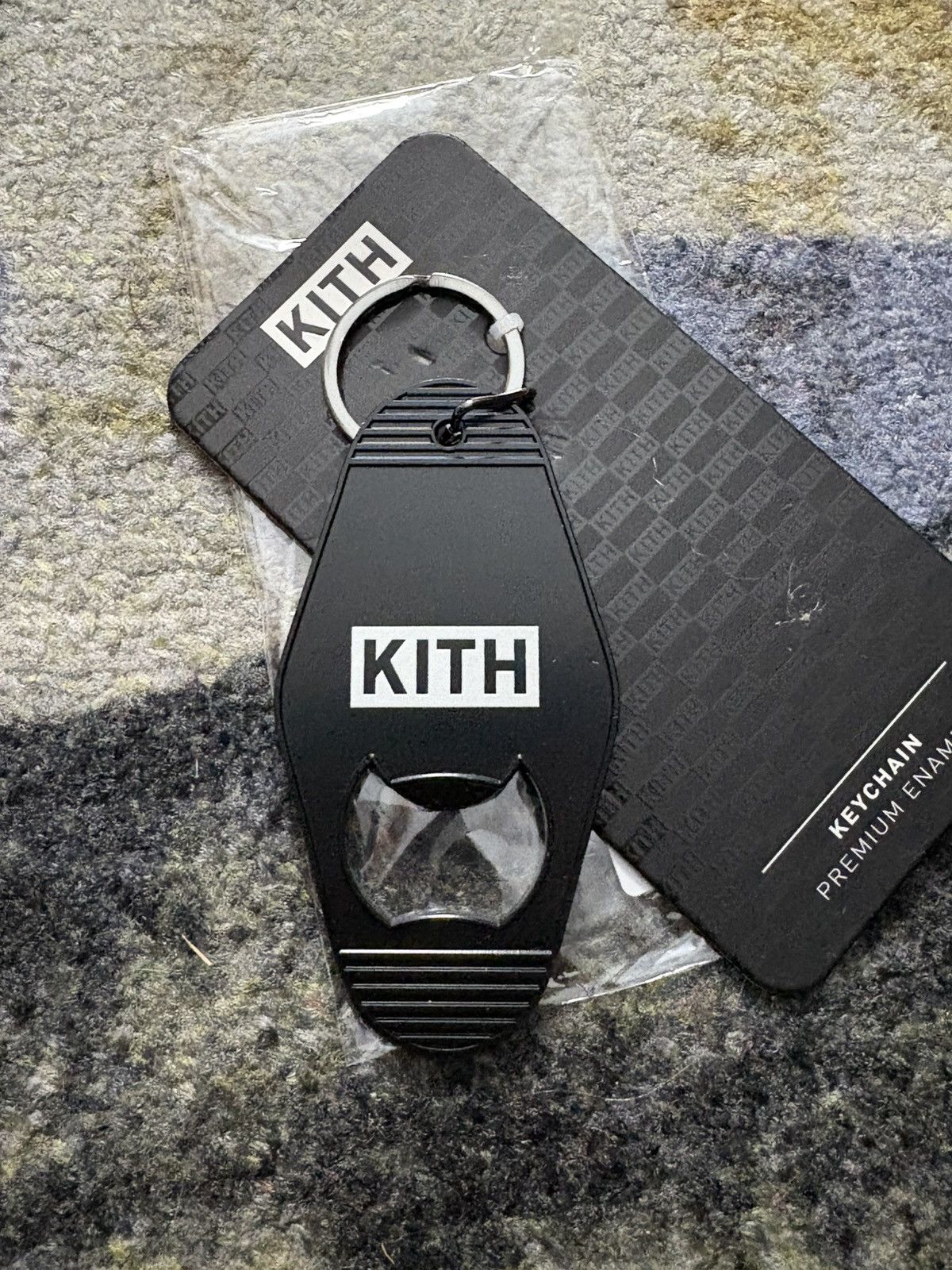 Kith Kith Bottle Opener Keychain (Paris Instore Exclusive) Size ONE SIZE - 2 Thumbnail
