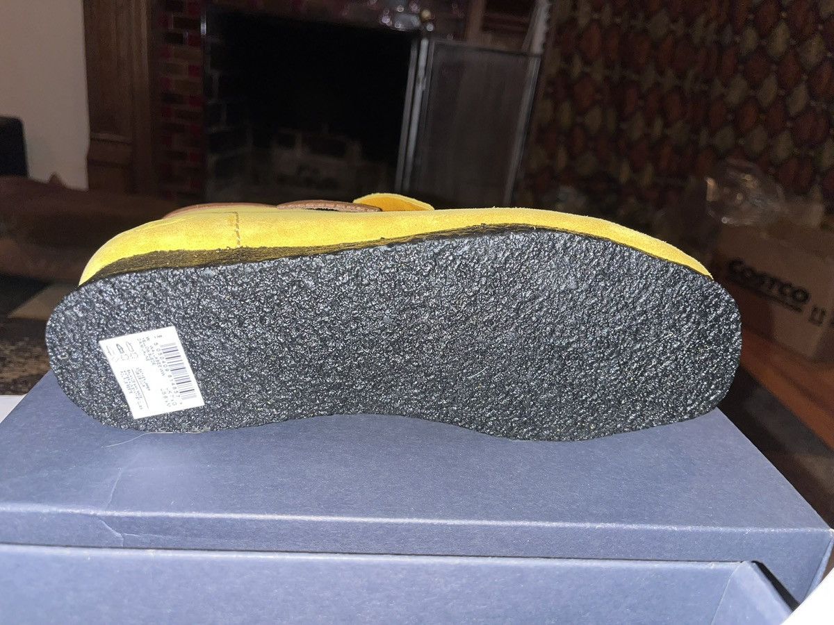 Clarks × Wu-Tang Clan Clarks Wallabees Wu-tang 36Chambers Anni Yellow. Pre-release Size US 8.5 / EU 41-42 - 3 Thumbnail