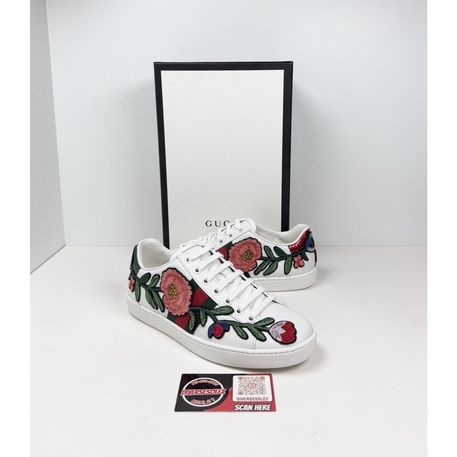 Gucci Size 36EU/6W - Gucci Ace Embroidered Floral NEW Size US 6 / IT 36 - 1 Thumbnail