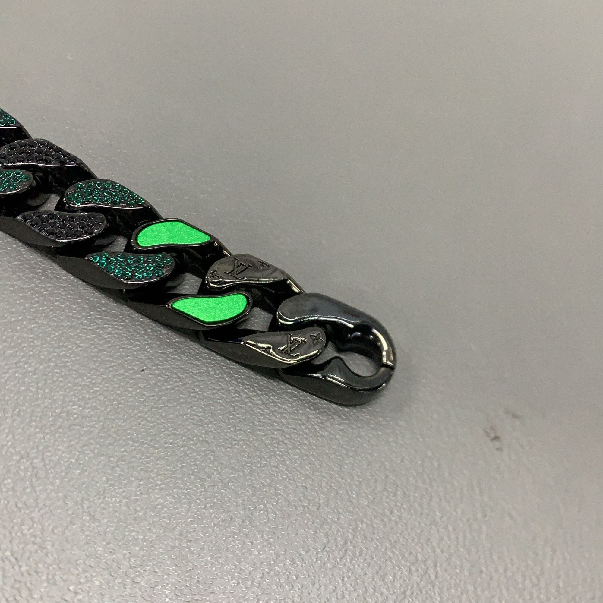 Louis Vuitton Louis Vuitton Bracelet Size ONE SIZE - 4 Thumbnail