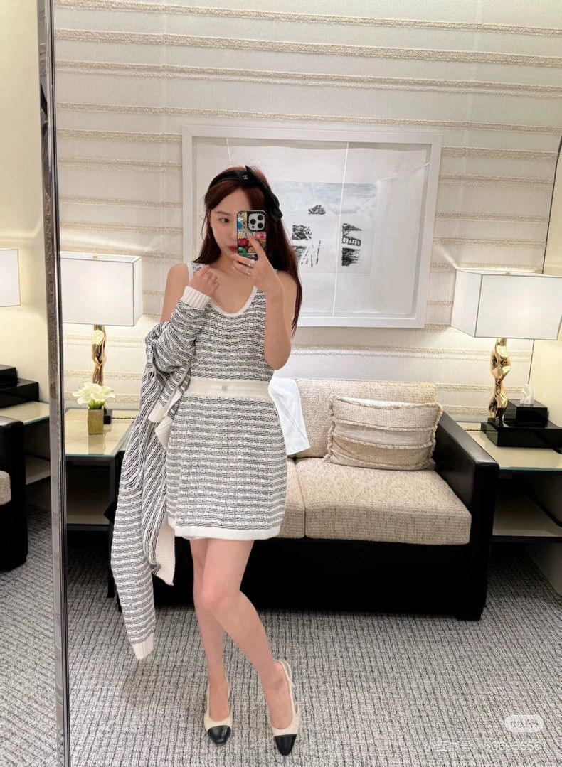Chanel Chanel 25P spring and summer preview black and white color Size XXS / US 00 / IT 34 - 8 Thumbnail