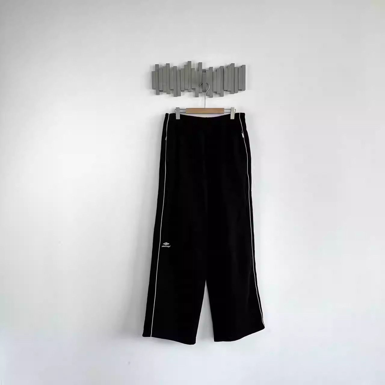 Balenciaga Balenciaga Stretch Waist Slacks Size US 32 / EU 48 - 2 Thumbnail