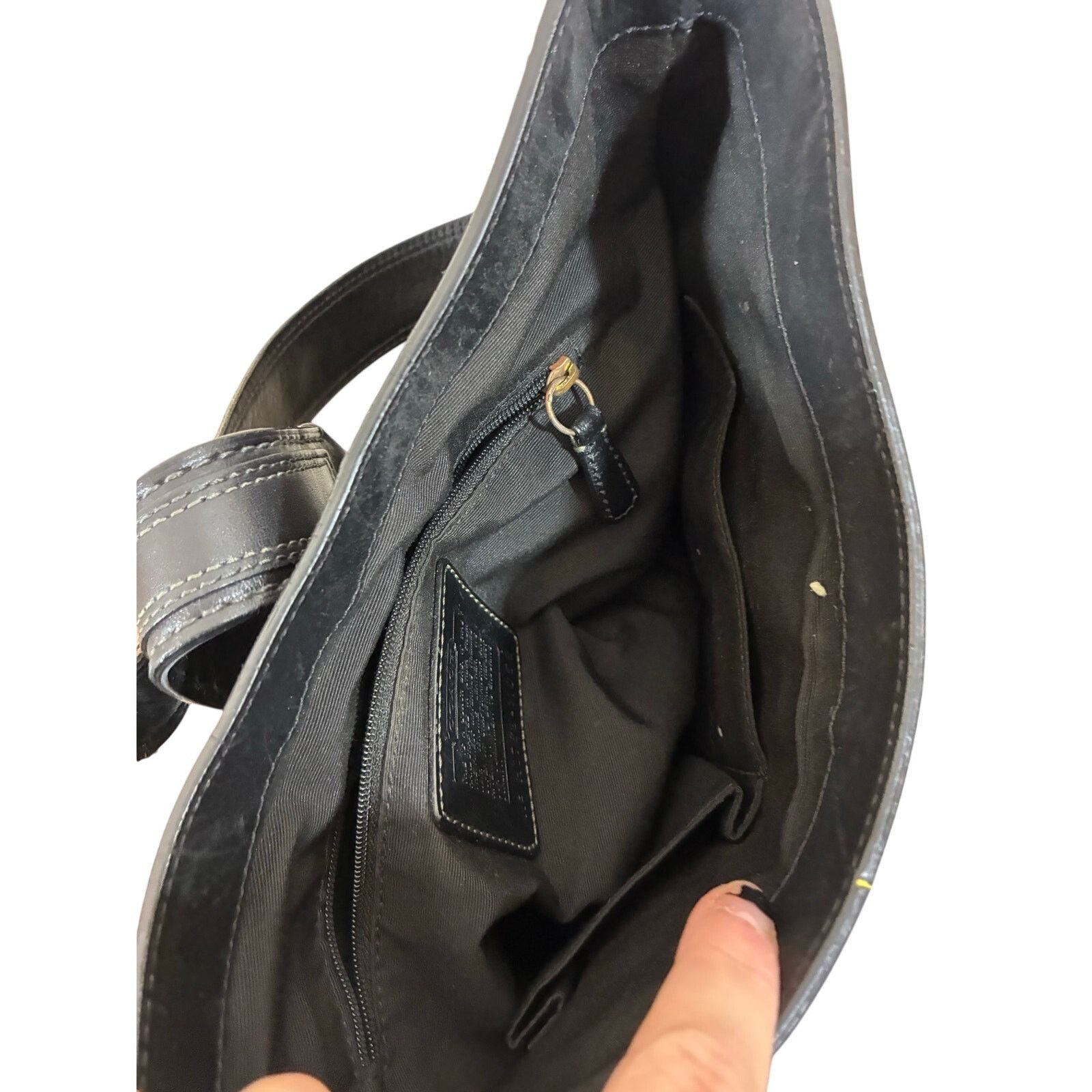 Coach Coach Vintage Black Canvas Monogrammed Shoulder Hobo Bag Size ONE SIZE - 5 Thumbnail
