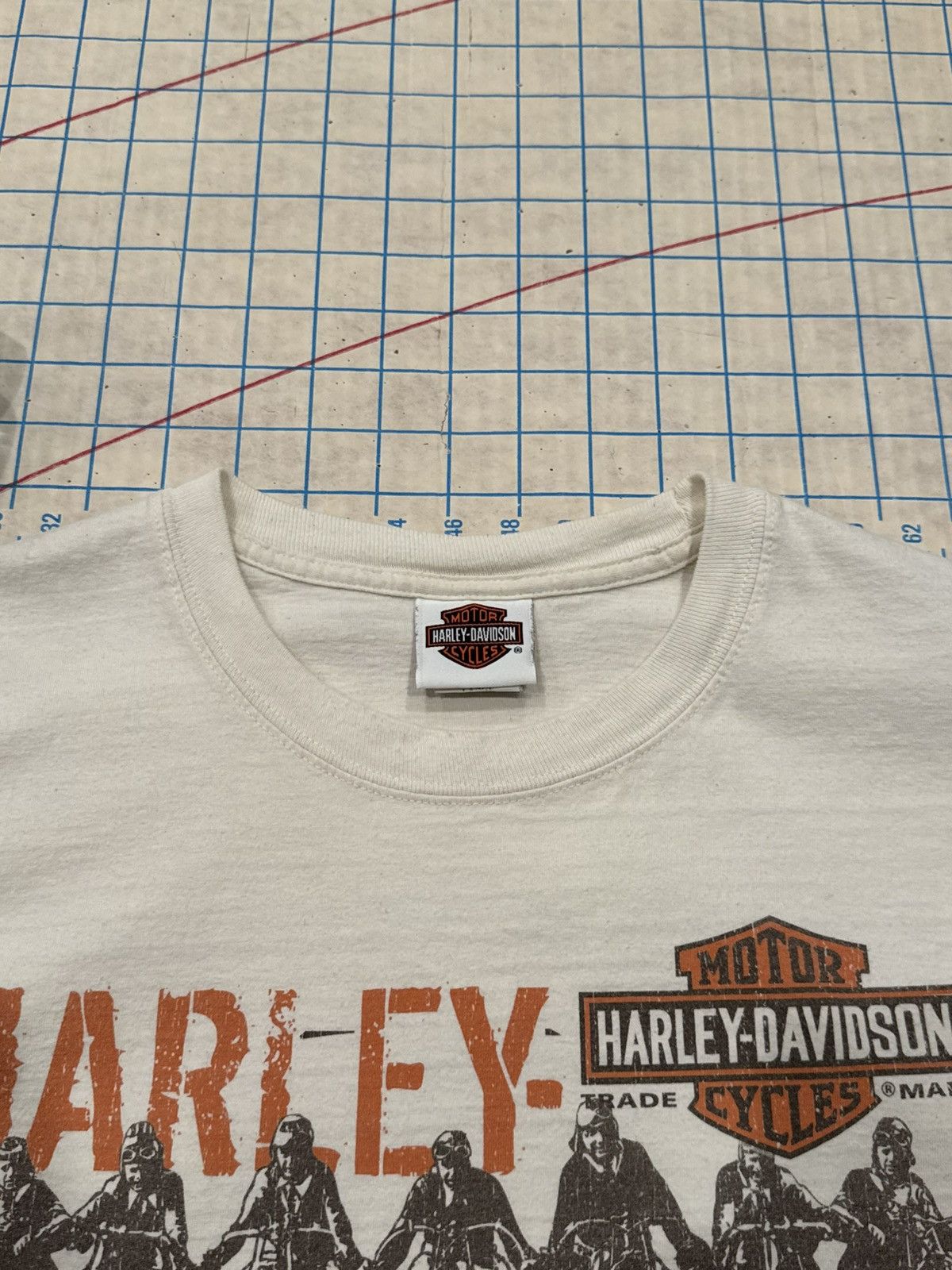 Harley Davidson Harley Davidson Lone Wolf Graphic Tee Used White Size Large Size US L / EU 52-54 / 3 - 10 Thumbnail
